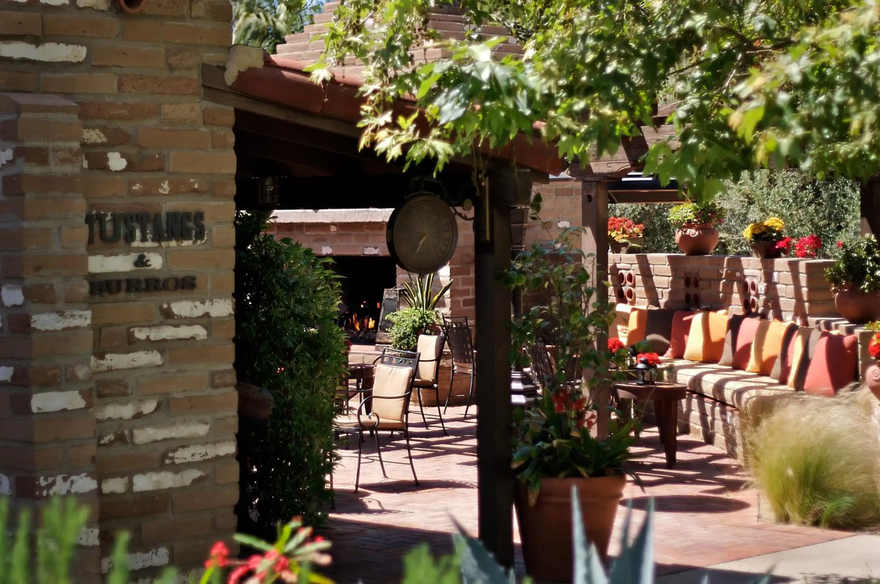Balcony/Terrace, Restaurant/Places to Eat in Estancia La Jolla Hotel & Spa