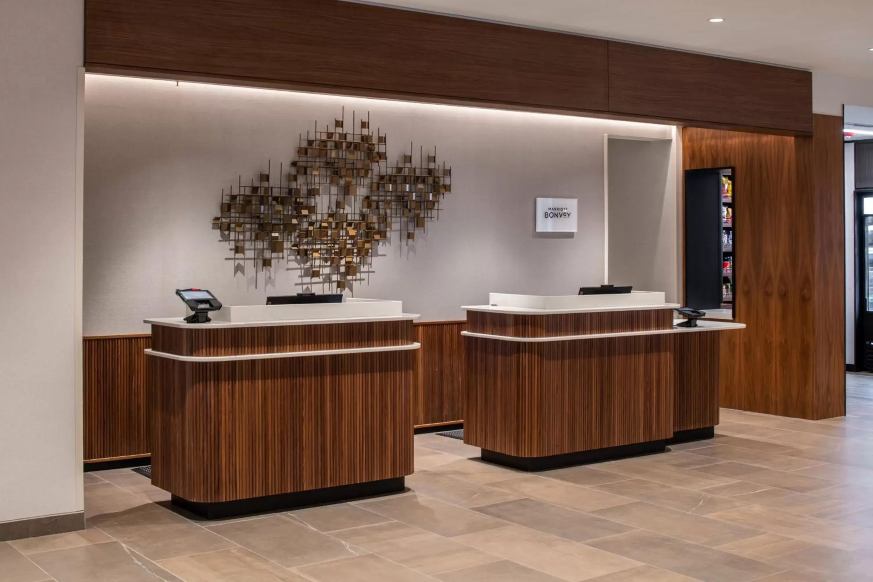 Lobby or reception, Lobby/Reception in Courtyard by Marriott Olympia