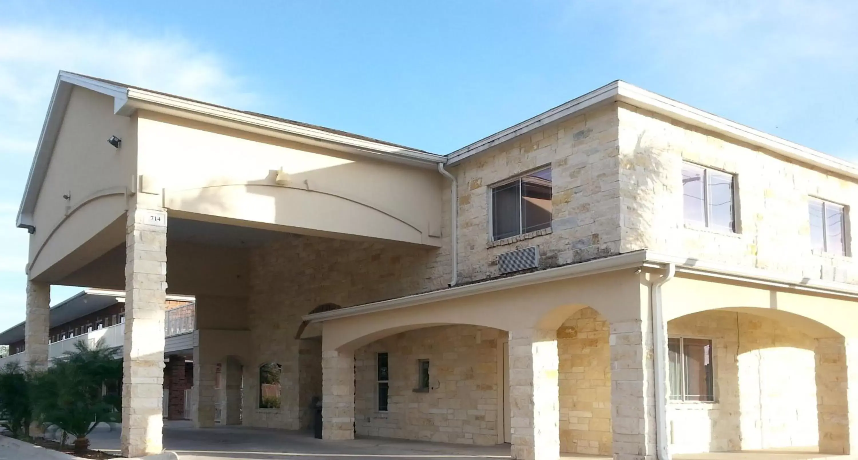 Facade/entrance, Property Building in La Copa Inn Alamo
