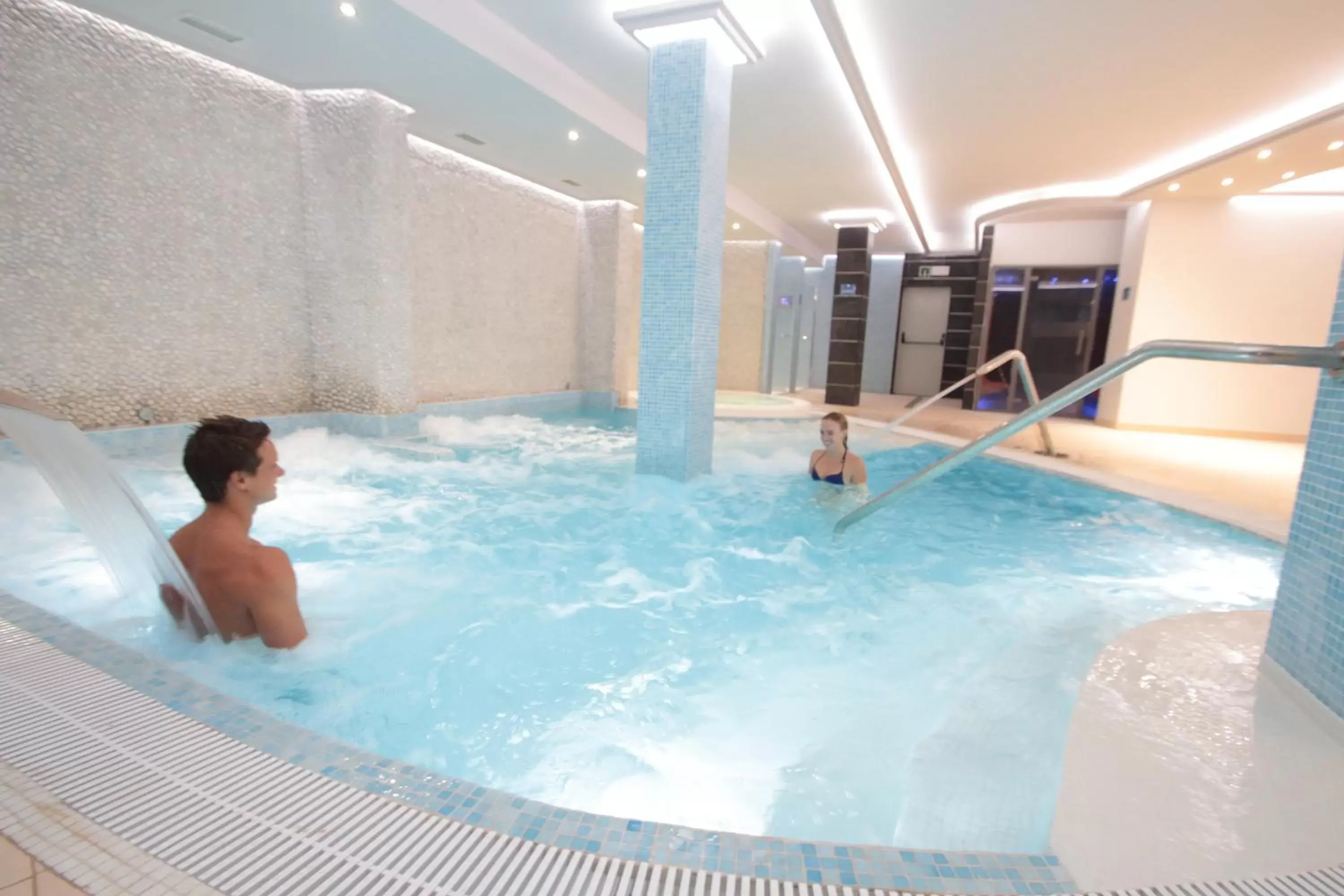 Spa and wellness centre/facilities, Swimming Pool in HL Suitehotel Playa del Inglés - Adults Only