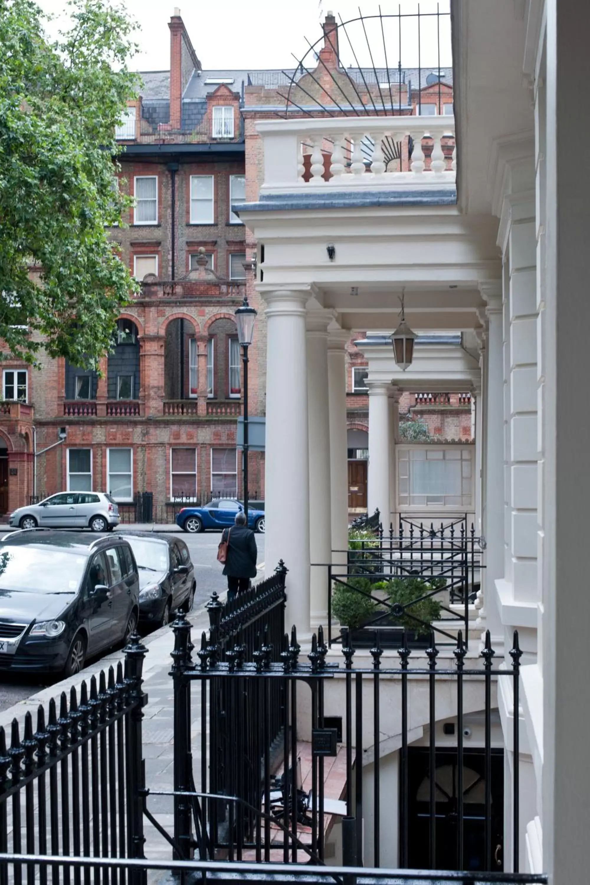 Facade/entrance in The Villa Kensington