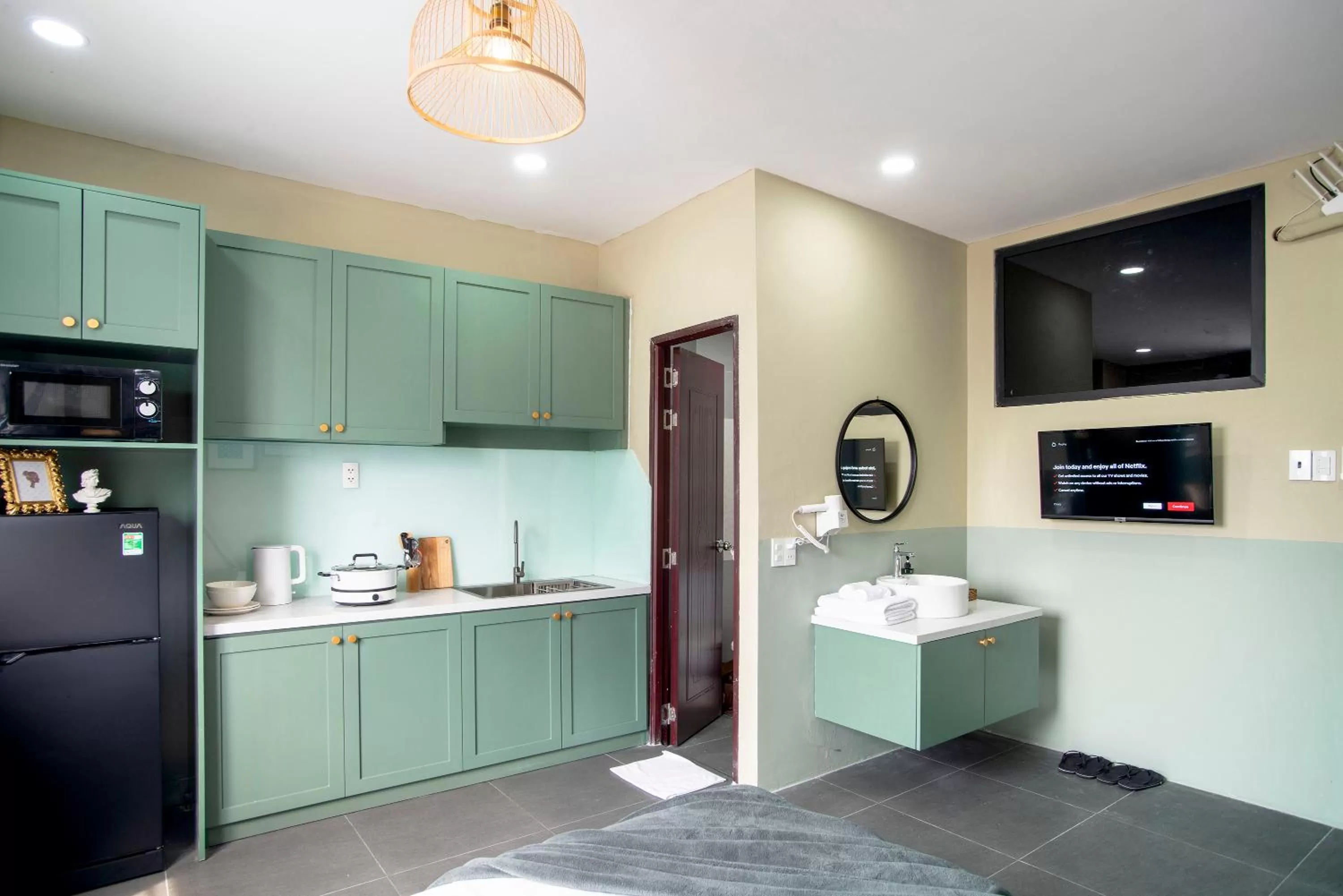 minibar in SAZI BEN THANH Hotel HCM