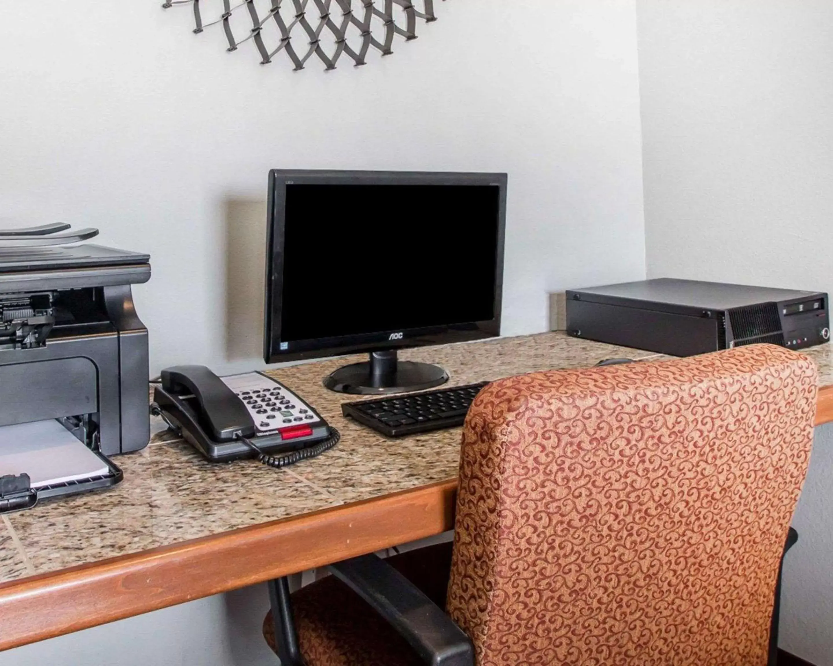 On site, Business Area/Conference Room in Quality Inn South Springfield