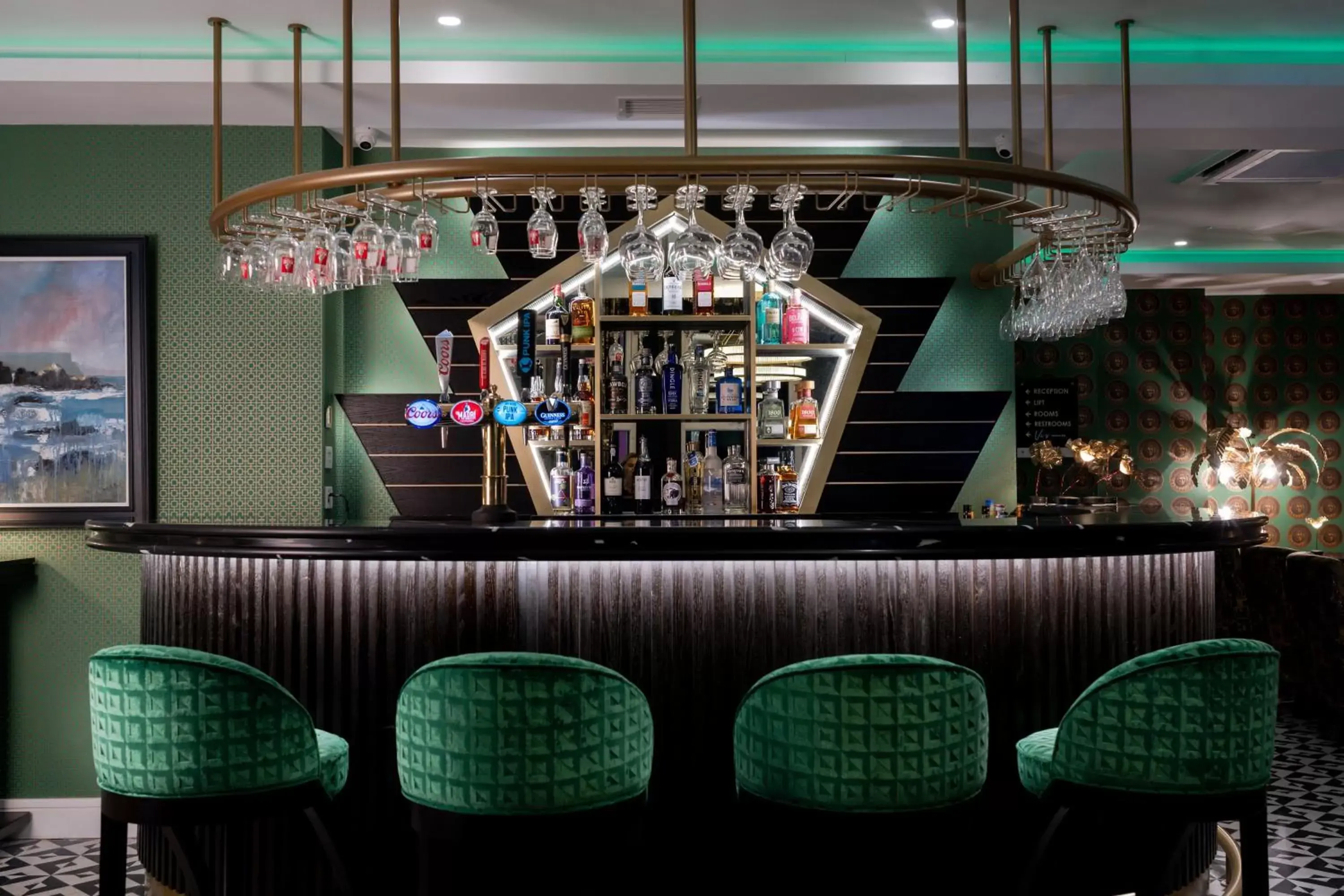 Lounge/Bar in Elephant Rock Hotel