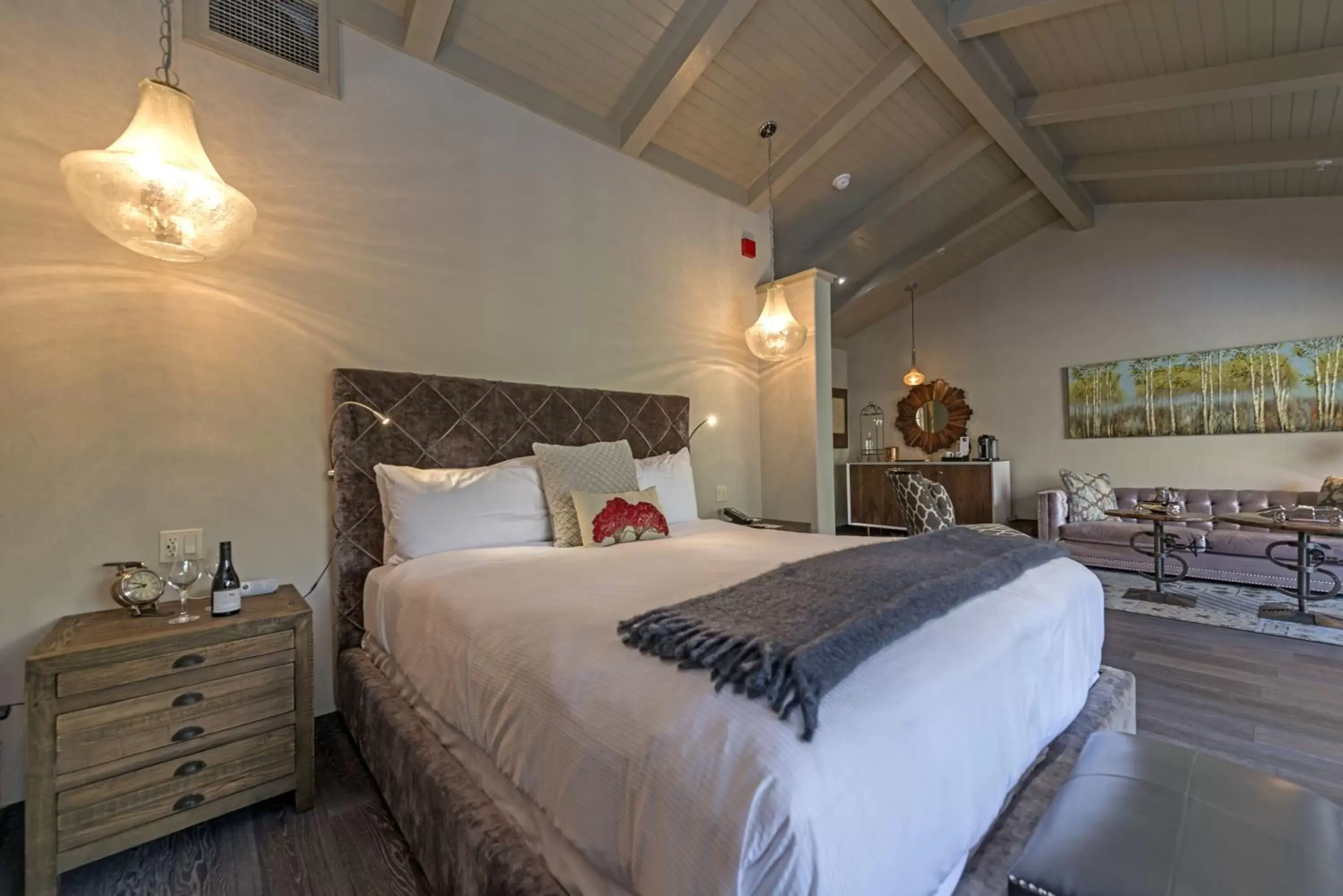 Photo of the whole room, Bed in Bernardus Lodge & Spa
