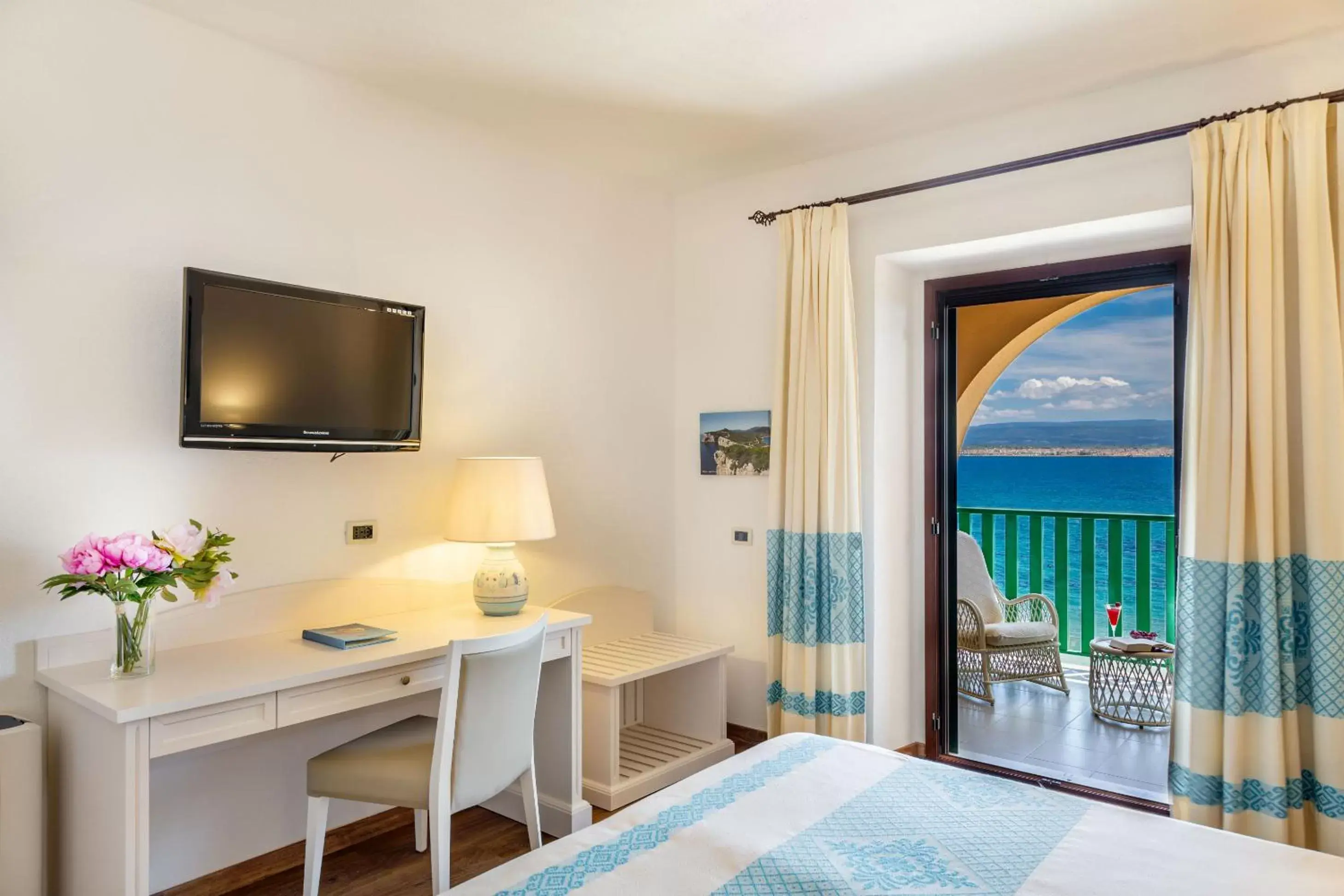Photo of the whole room, Sea View in Hotel Dei Pini