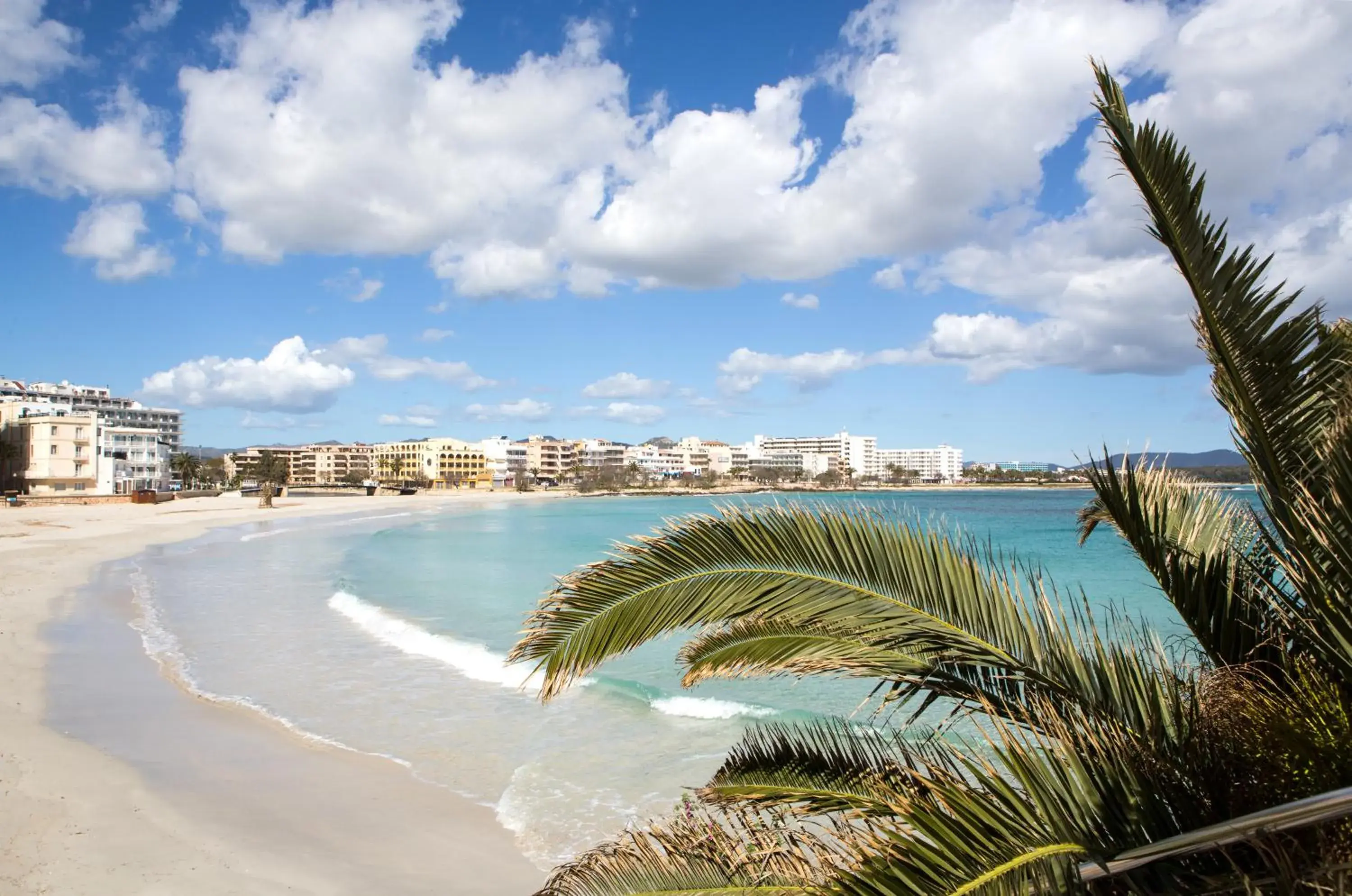 Beach, Swimming Pool in Mix Peymar