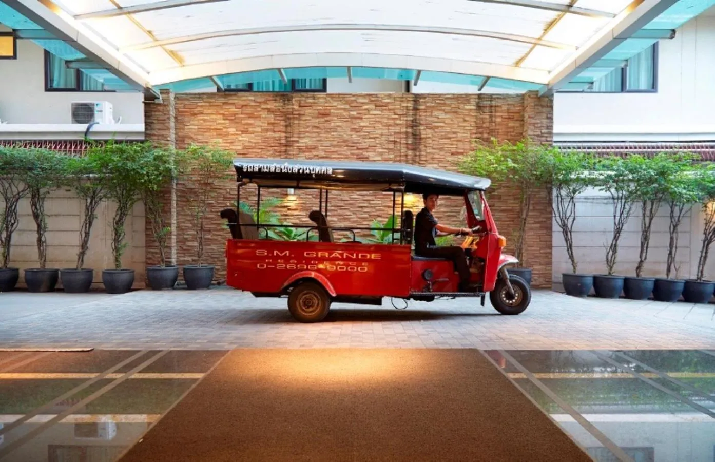 Property building in S.M. GRANDE RESIDENCE