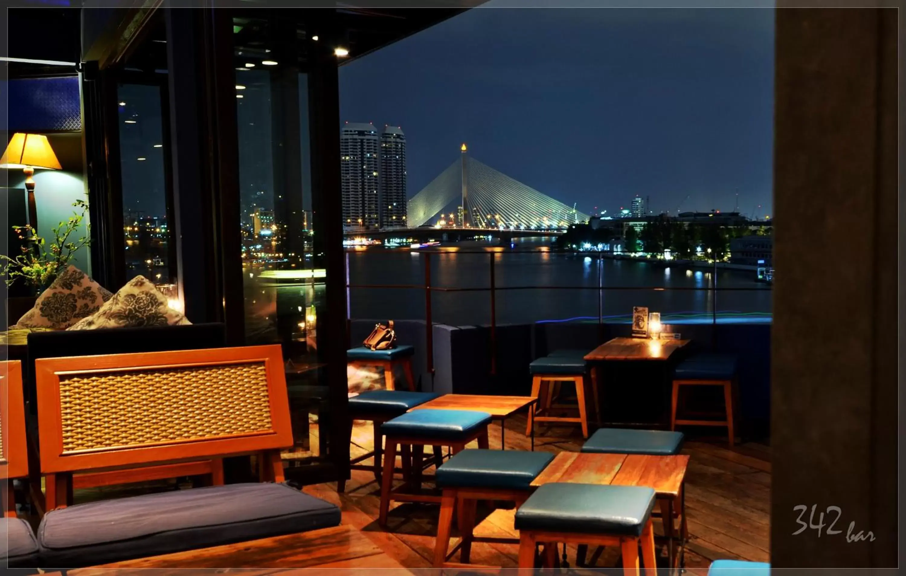 Lounge or bar in Baan Wanglang Riverside, Bangkok