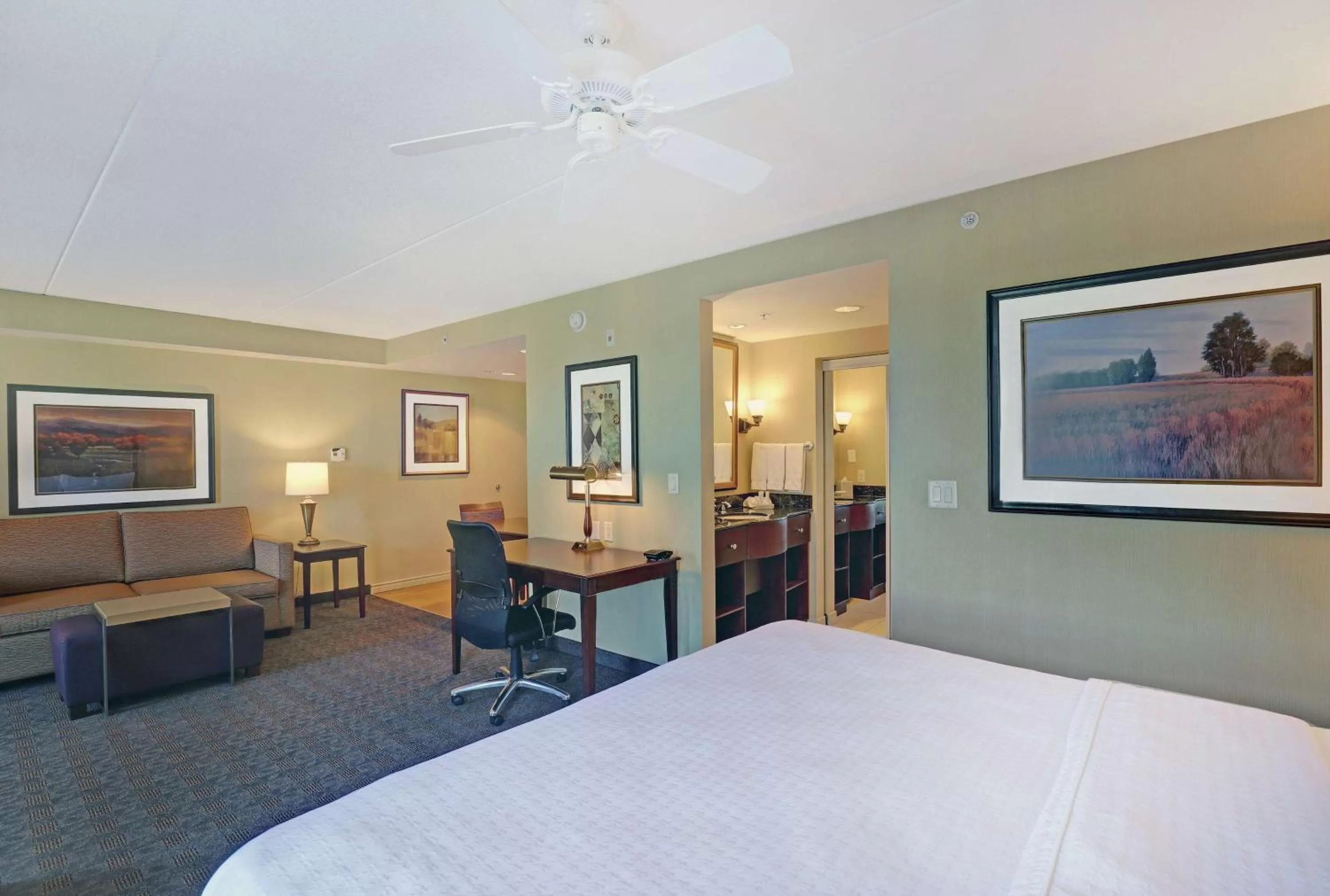Bedroom, Bed in Homewood Suites by Hilton Cambridge-Waterloo, Ontario