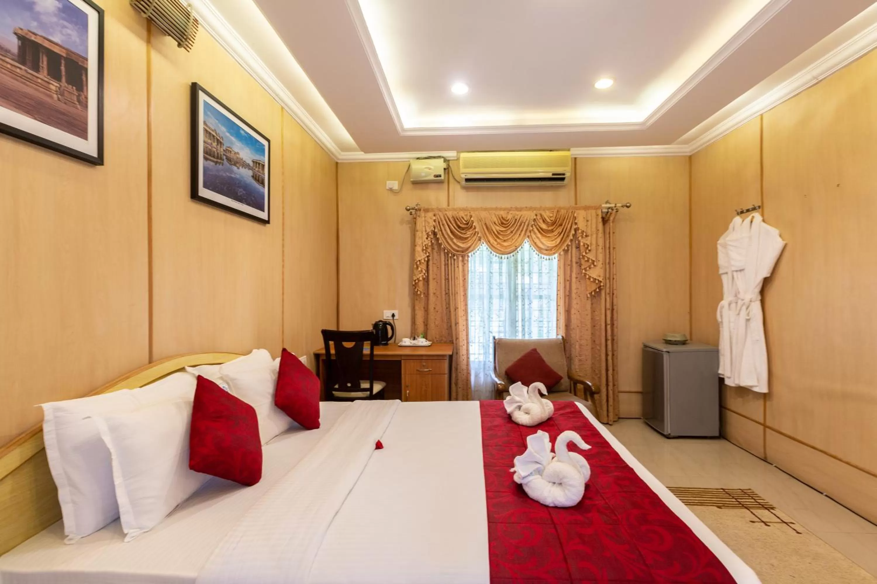 Bed in KSTDC Hotel Mayura Bhuvaneshwari Kamalapur