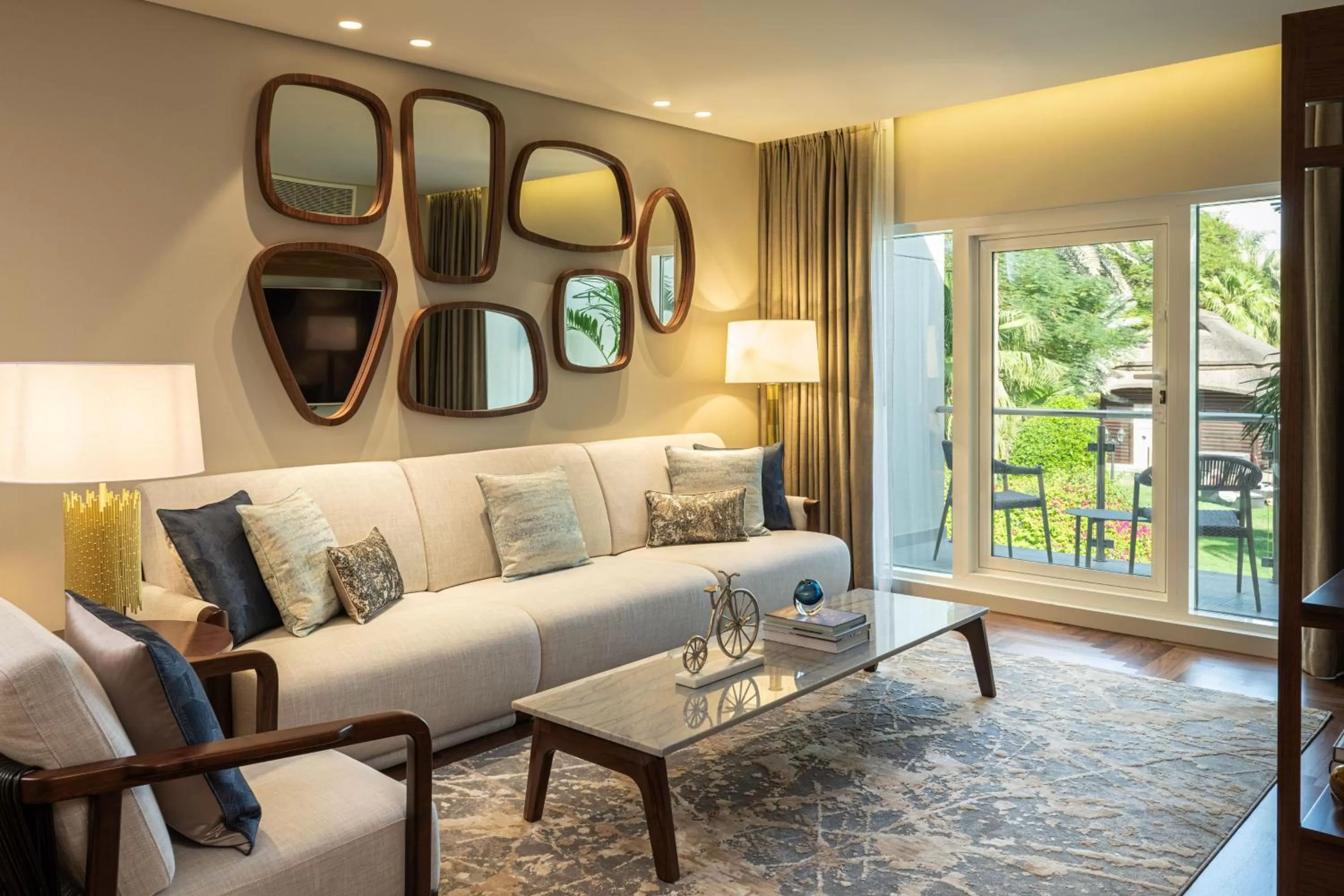 Lounge or bar in Le Méridien Dubai Hotel & Conference Centre