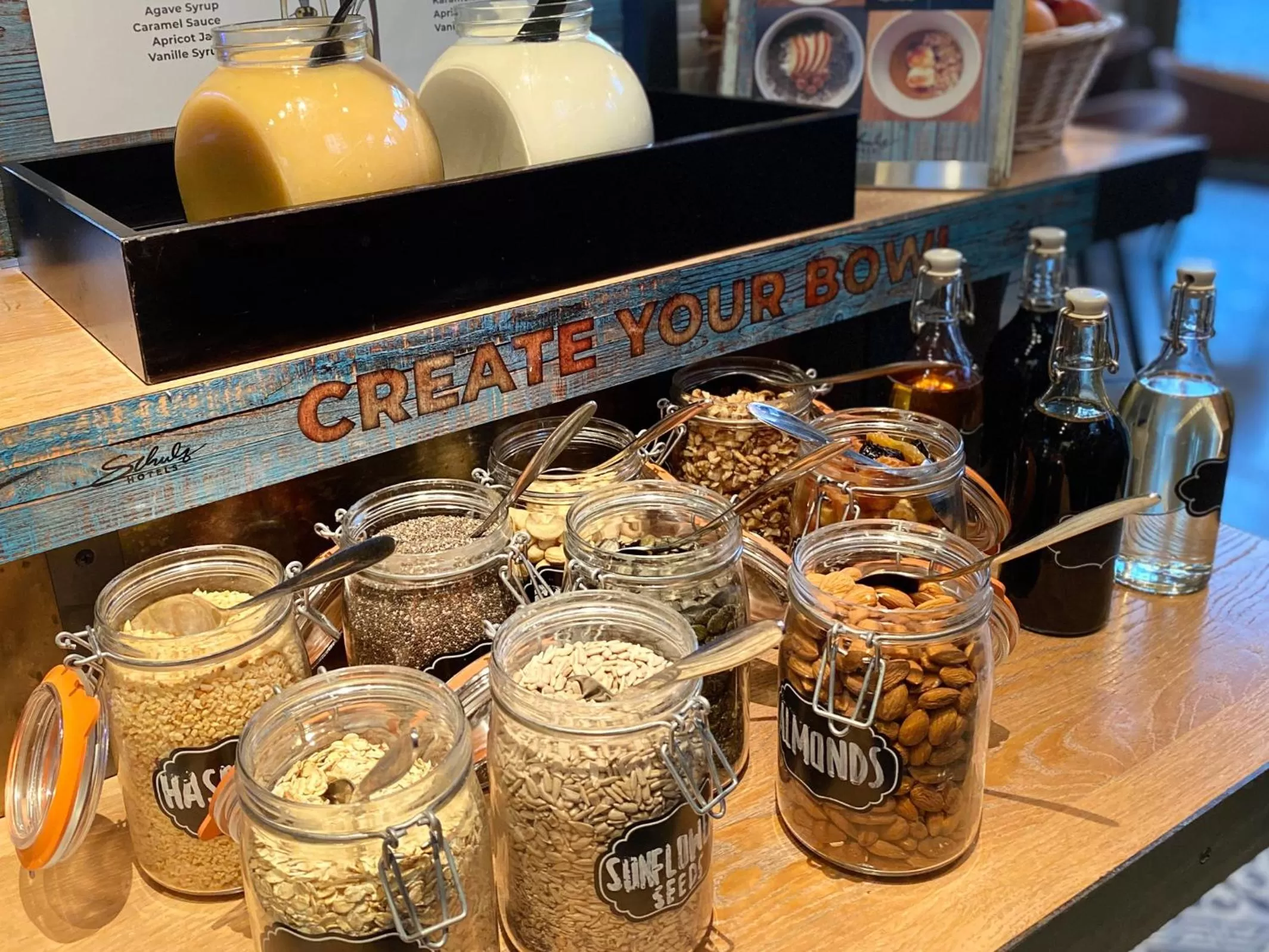 Food and drinks in Schulz Hotel Berlin Wall at the East Side Gallery