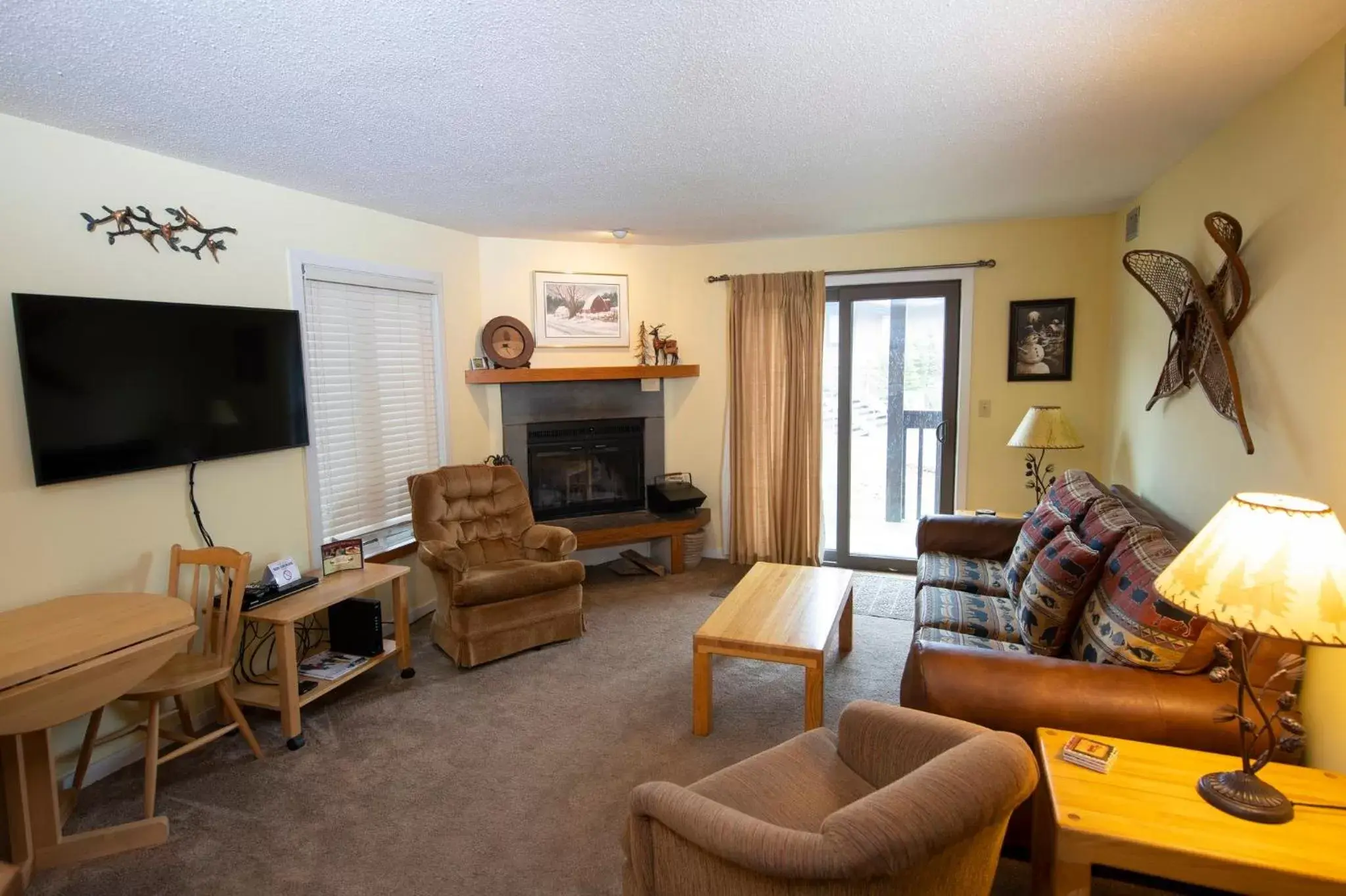 Living room, Seating Area in Mountain Lodge at Okemo