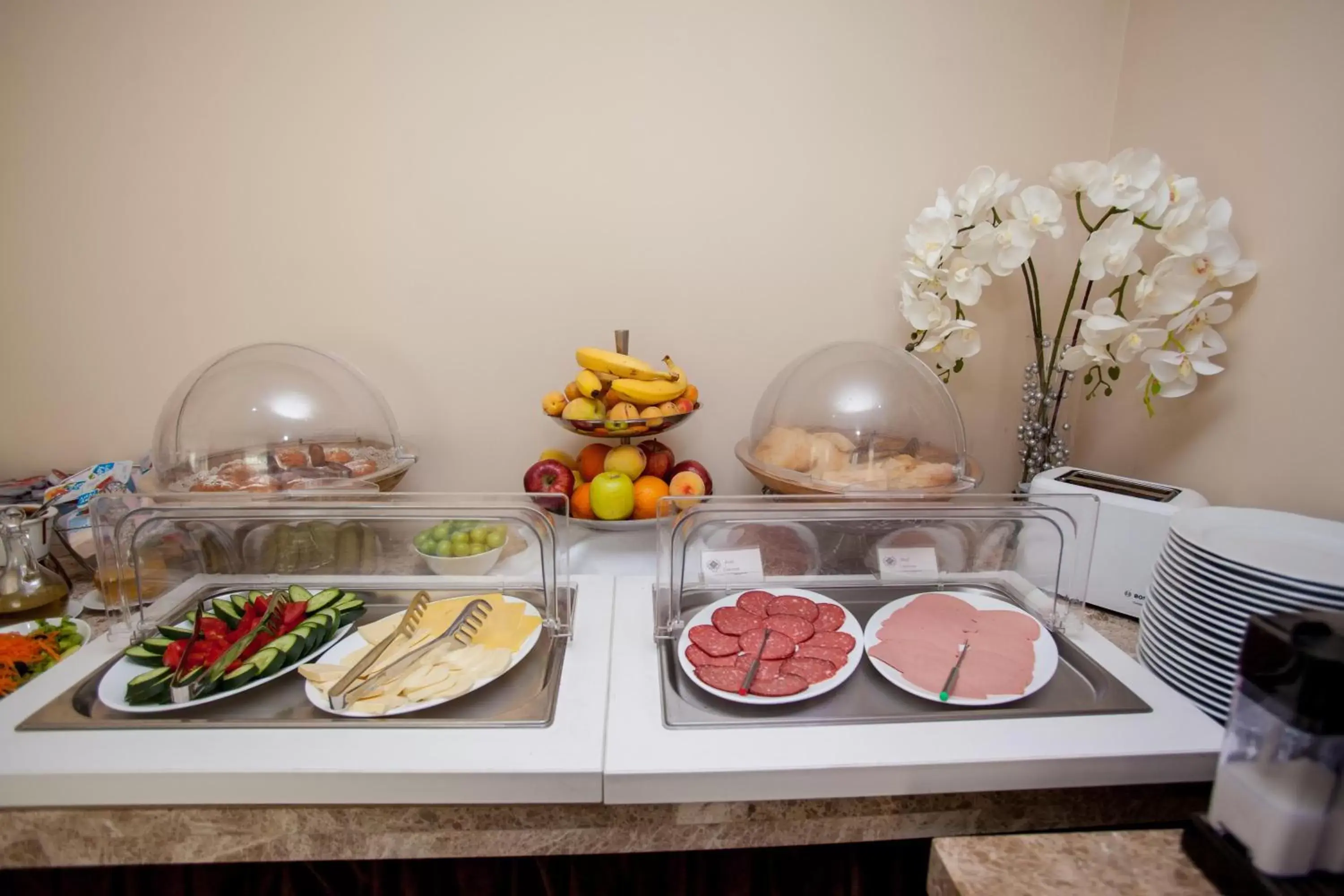 Food in Rustaveli Palace Food in Rustaveli Palace