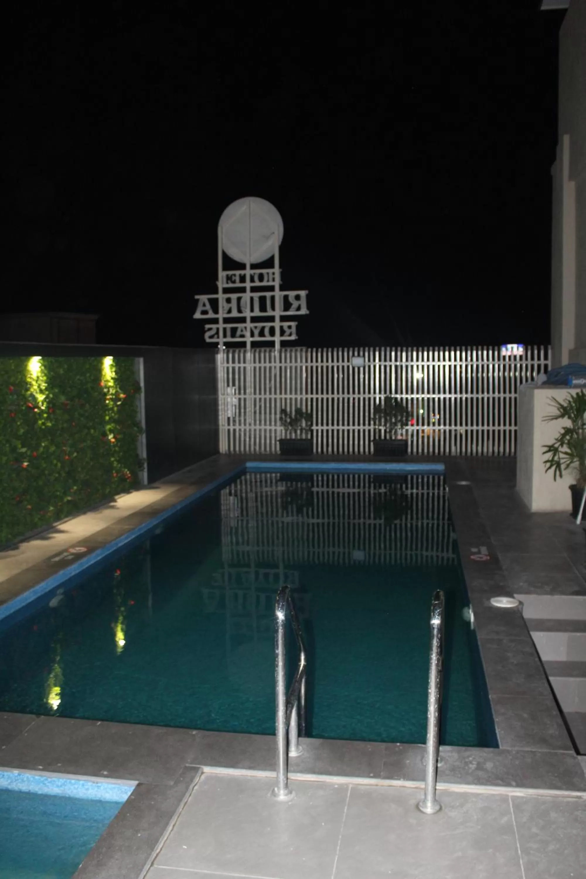 Swimming pool in Hotel Rudra Royals