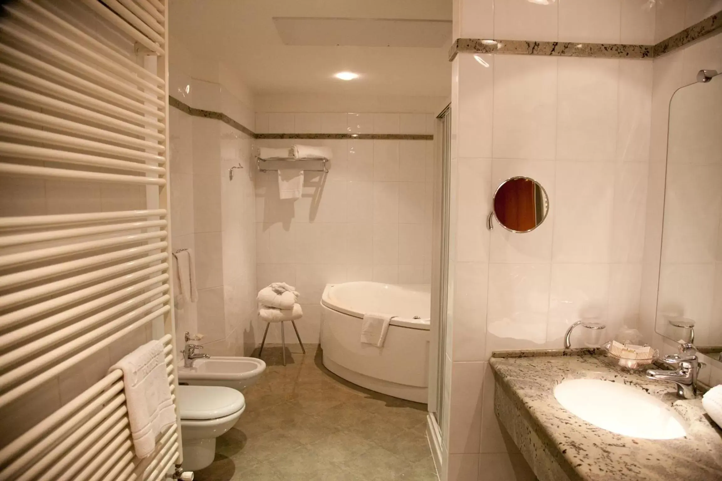 Bathroom in Best Western Hotel Globus City