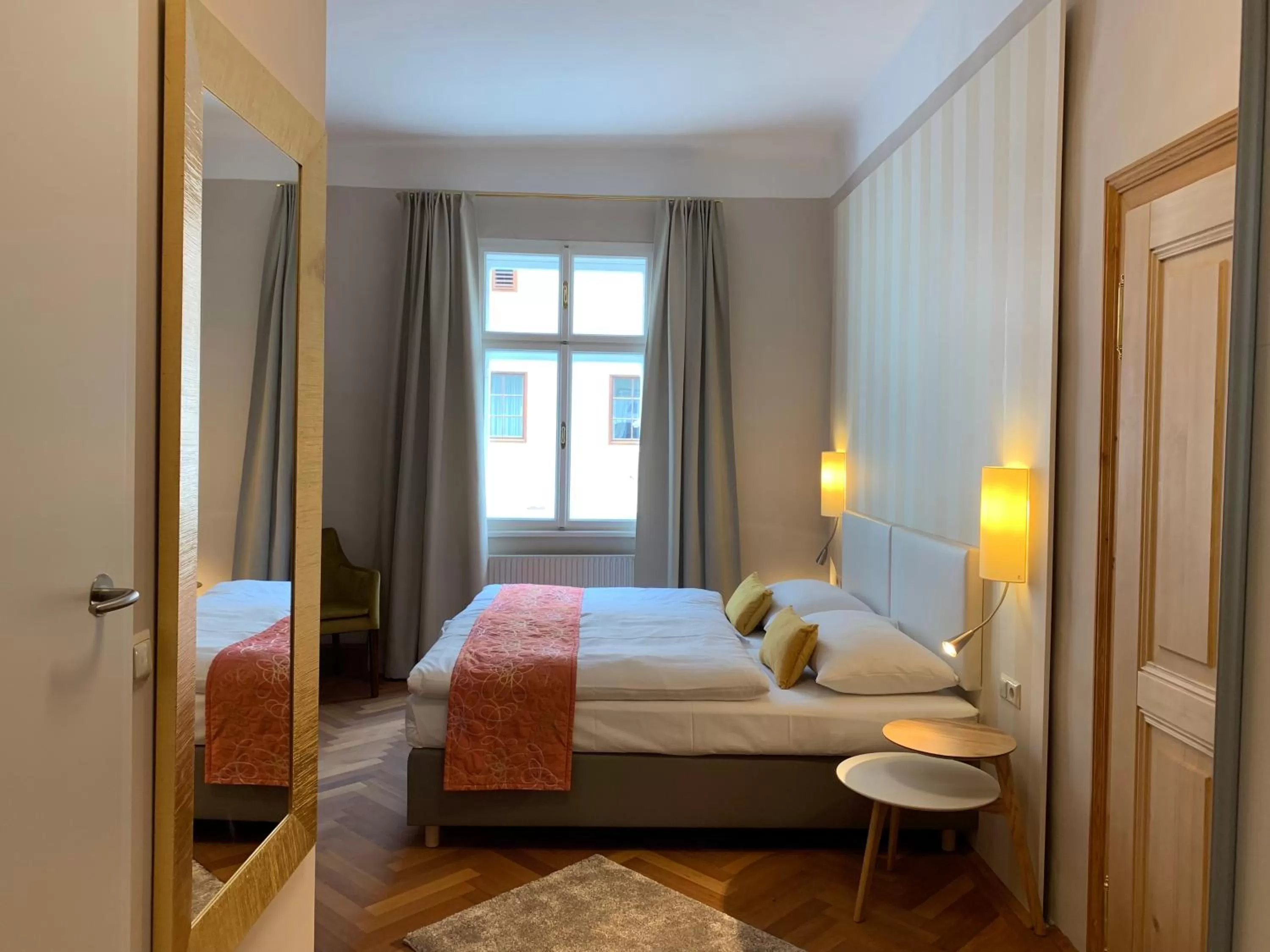 Deluxe Double or Twin Room - Historical Annex in Rathauskeller Melk