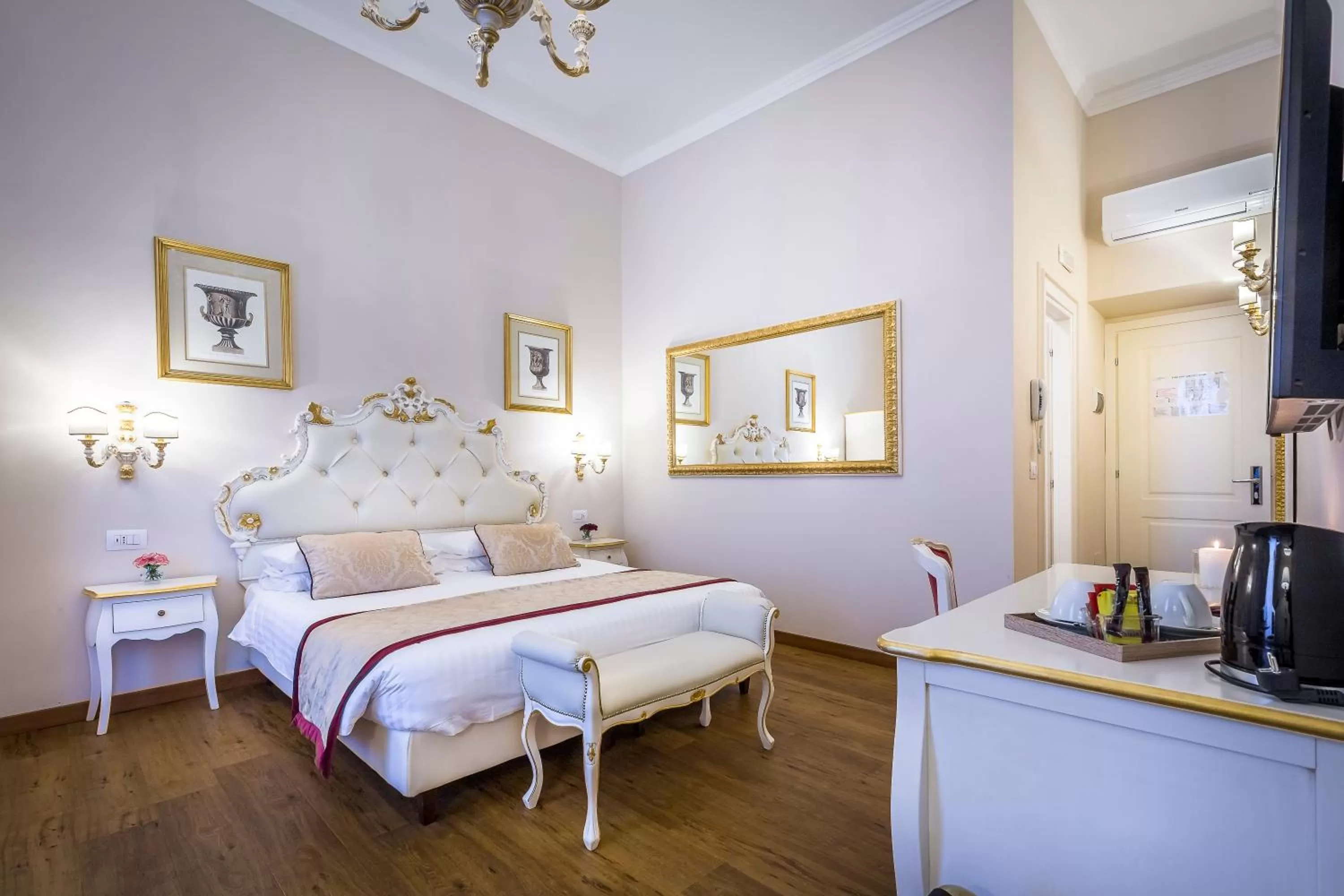 Bedroom, Bed in B&B La Terrazza Sul Duomo