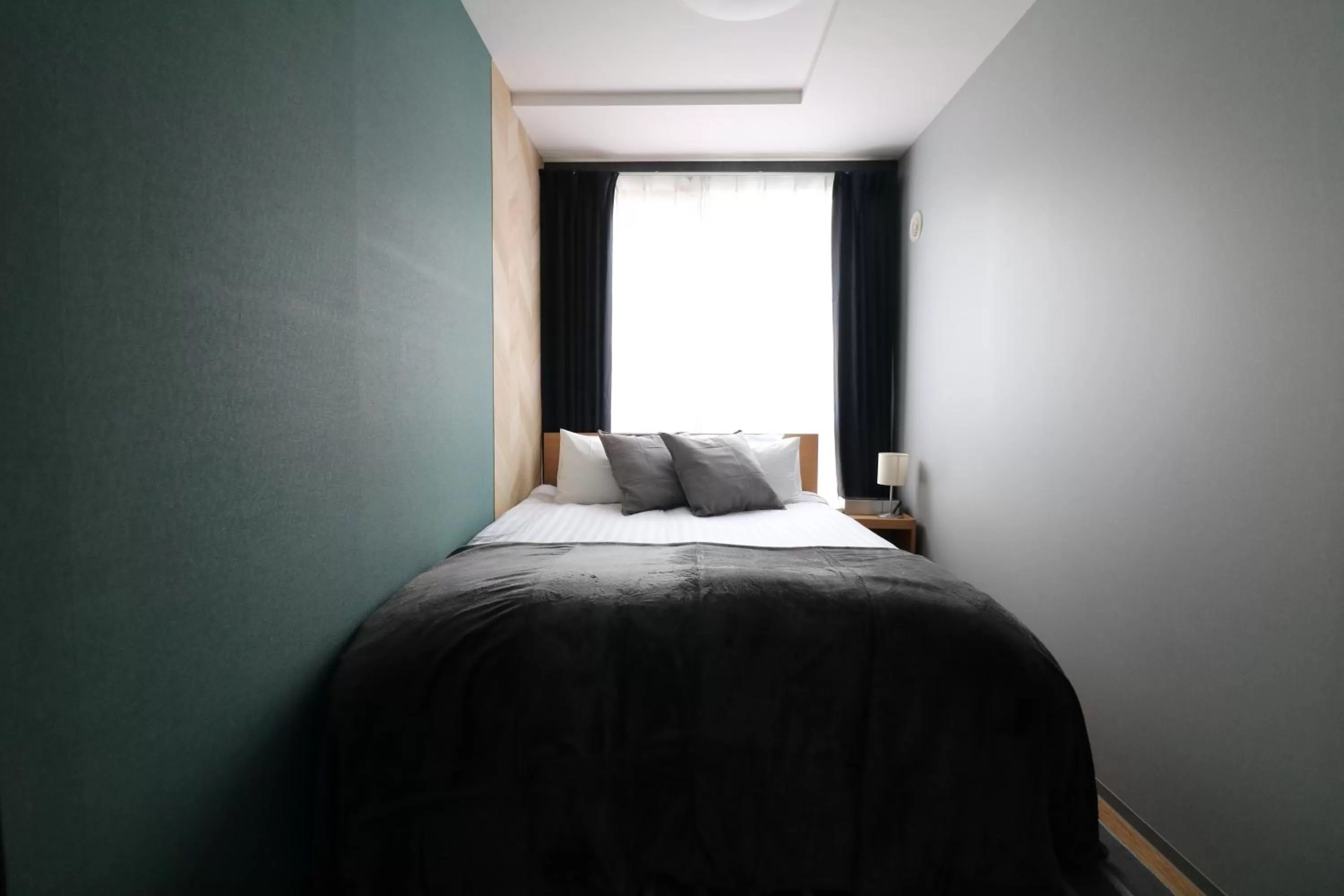 Bed in Glass Shiseikan