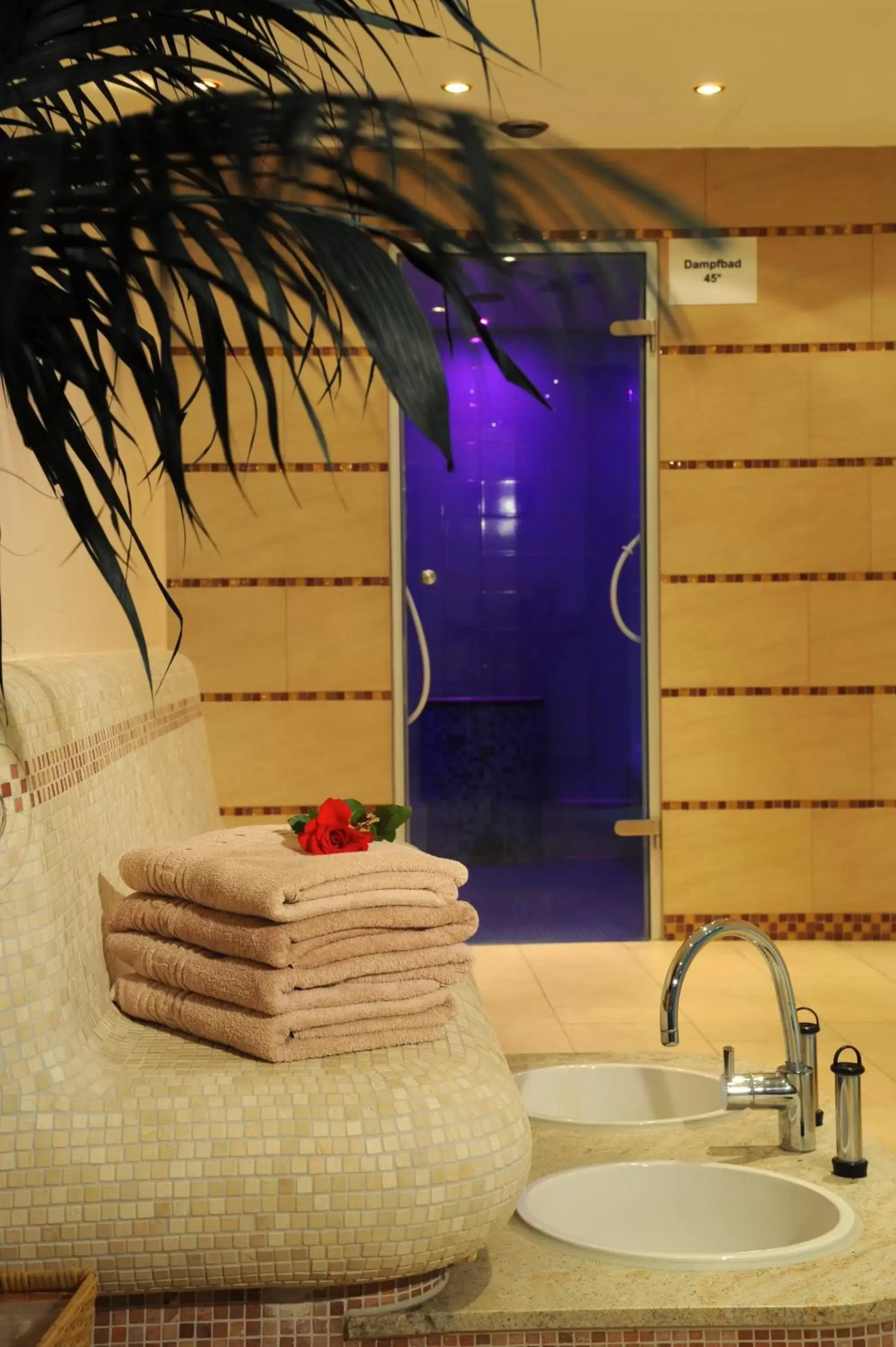 Spa and wellness centre/facilities, Bathroom in Best Western Hotel zur Post