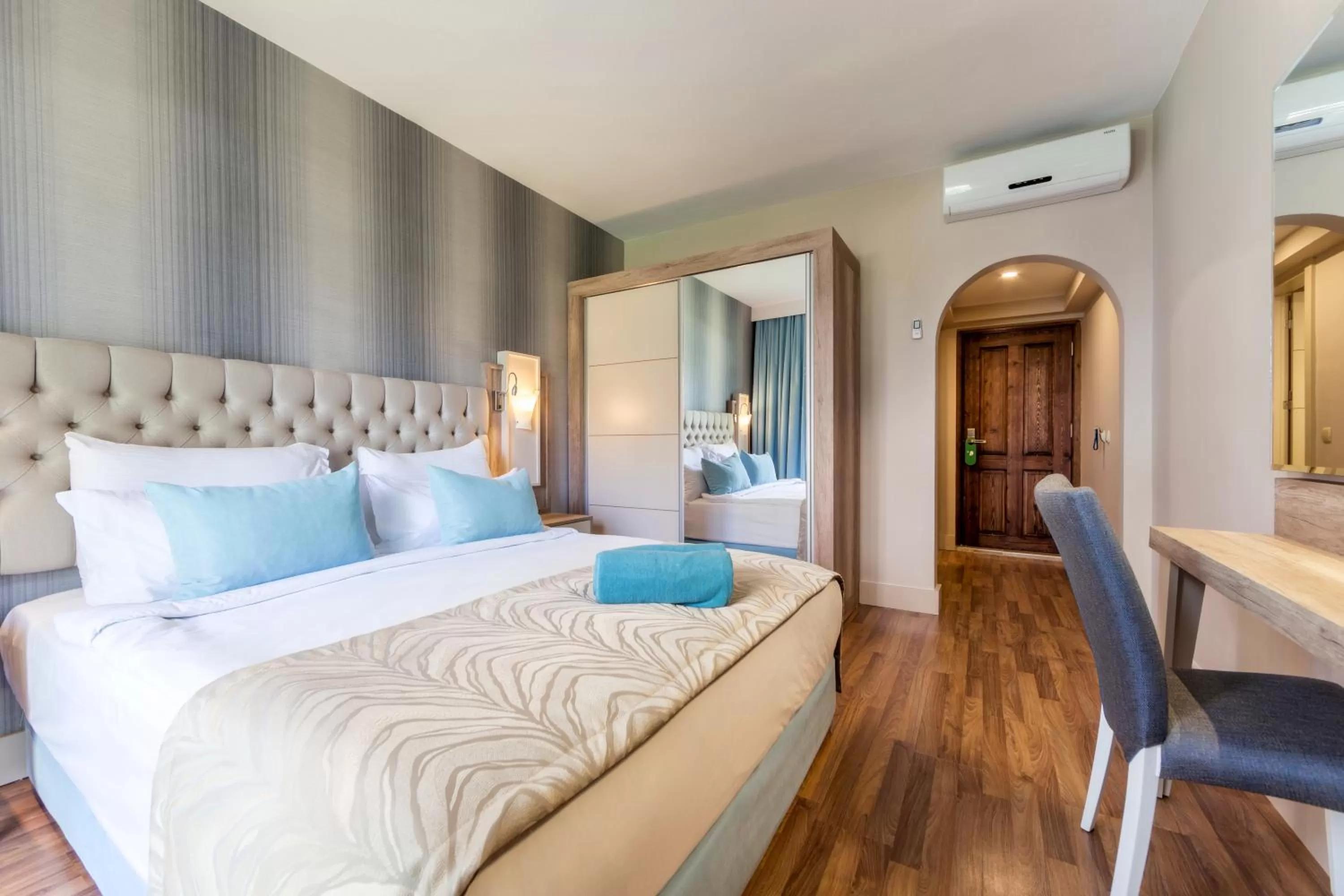 Photo of the whole room, Bed in TUI MAGIC LIFE Masmavi