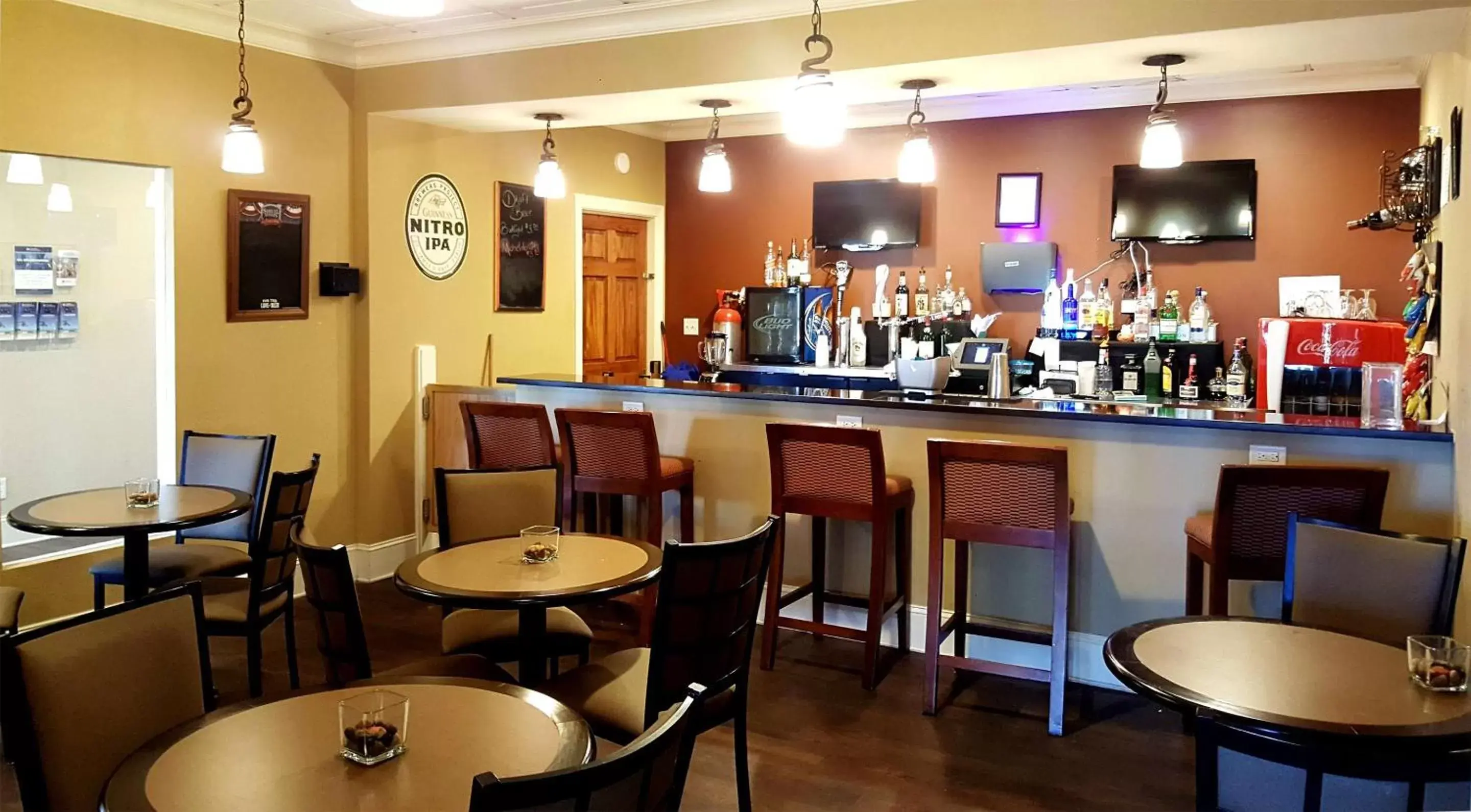 Lounge or bar, Restaurant/Places to Eat in Best Western Point South