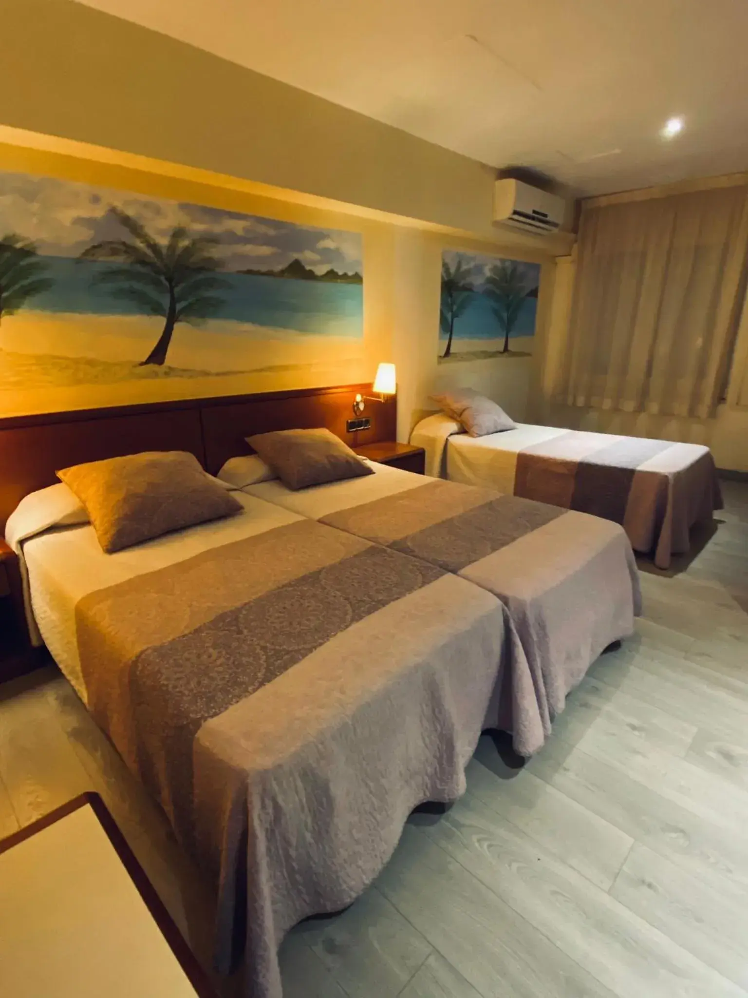 Bed in Hospedium Hotel Restaurant Trav