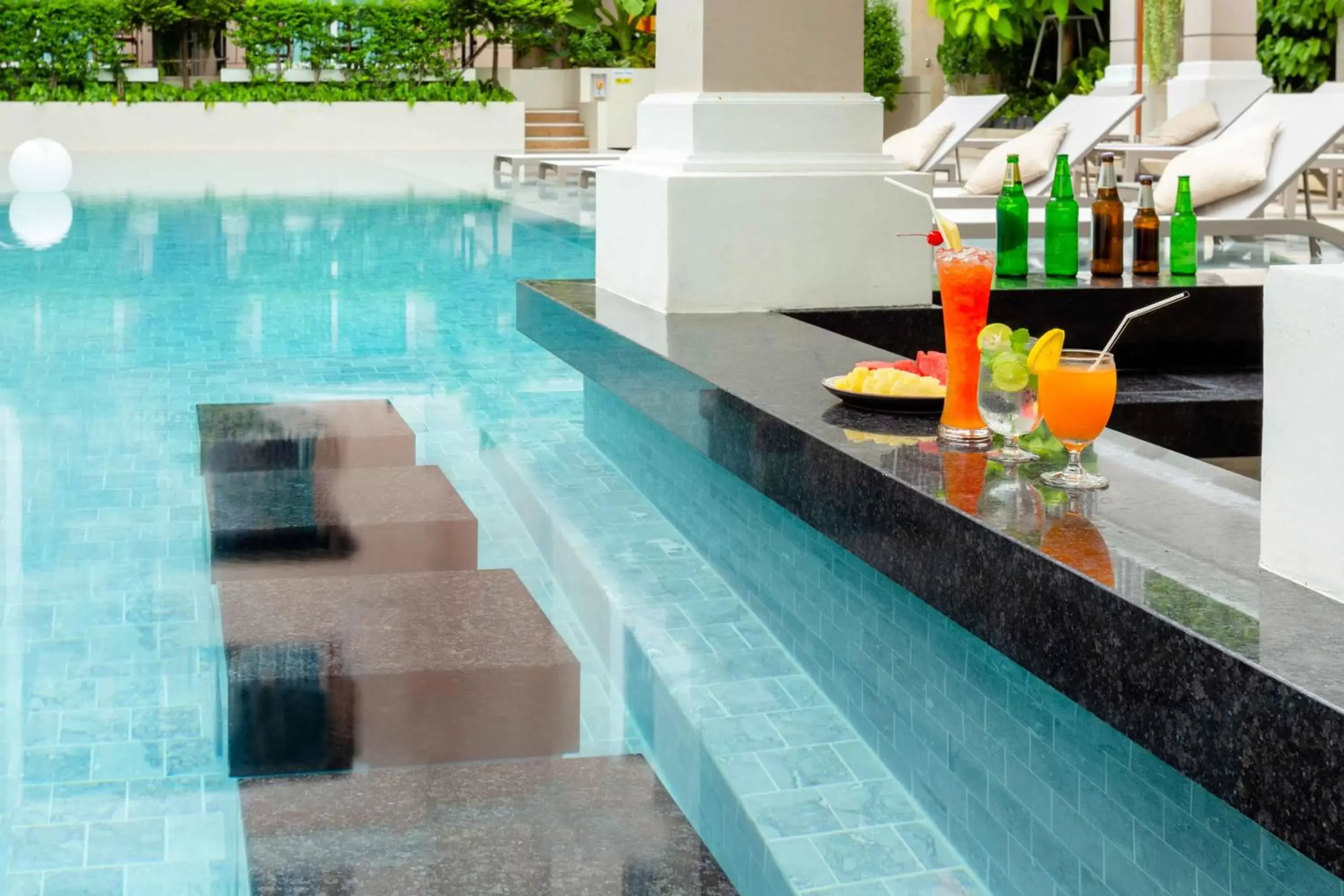 Lounge or bar, Swimming Pool in The Beverly Hotel Pattaya