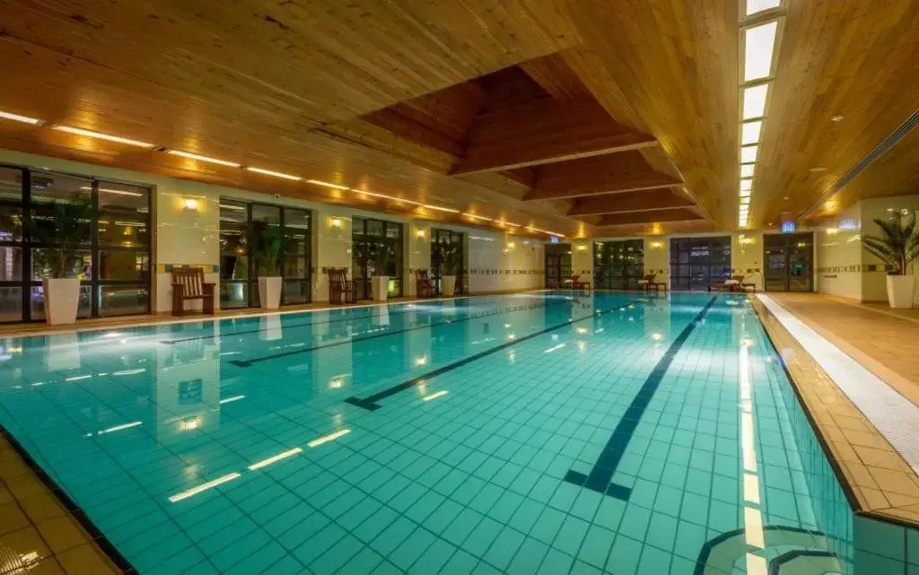 Swimming Pool in Castletroy Park Hotel