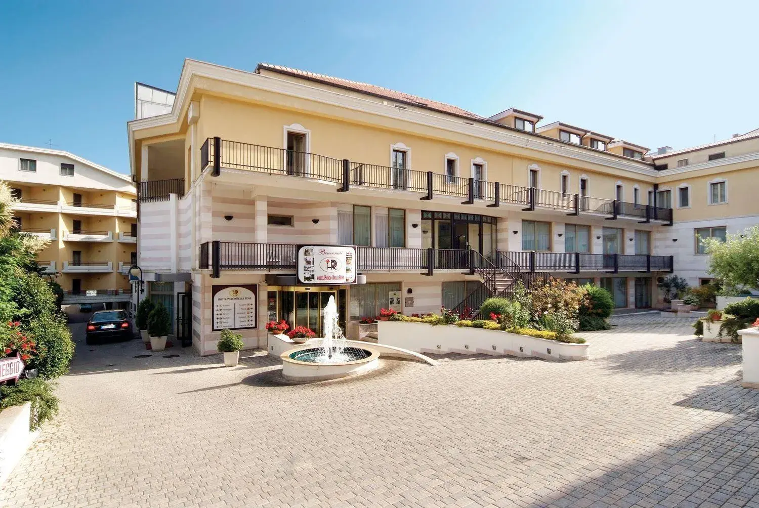 Facade/entrance, Property Building in Hotel Parco Delle Rose