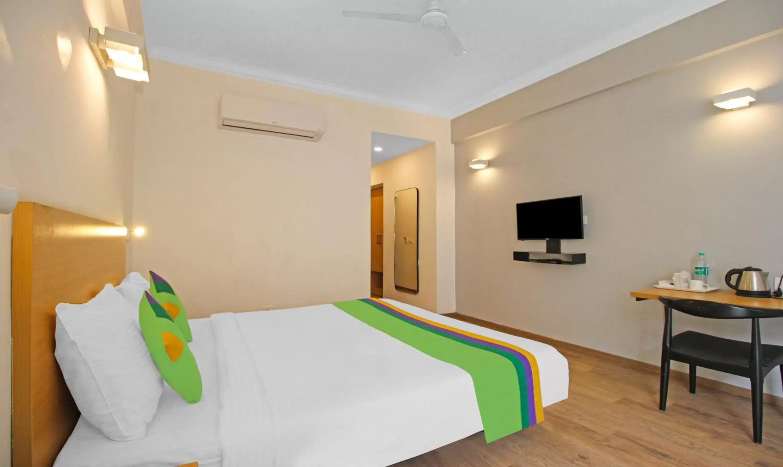 Bedroom, Bed in Treebo Grand Legacy Shahenshah Bedroom, Bed in Treebo Grand Legacy Shahenshah