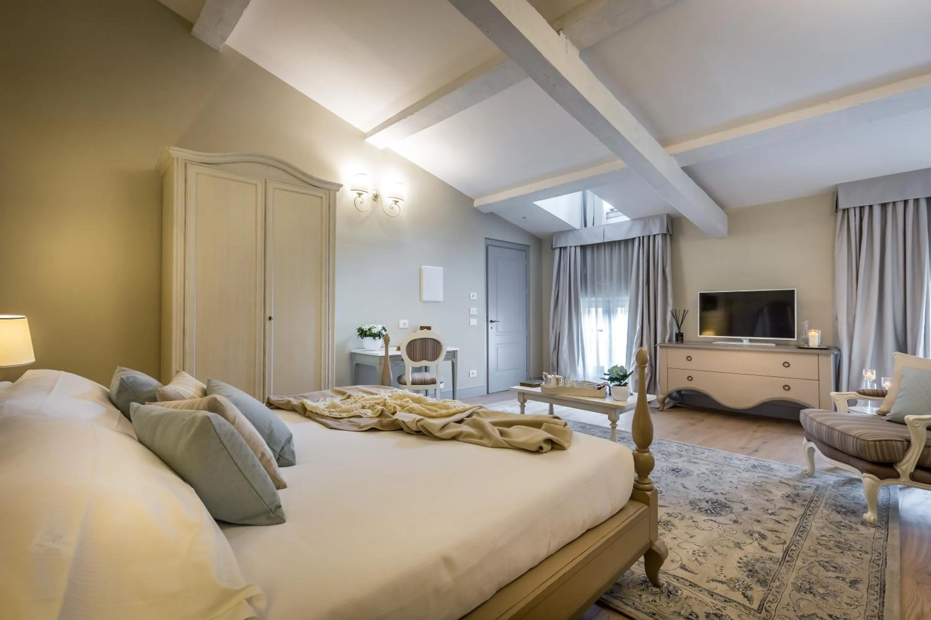 Bedroom, Bed in Palazzo Ridolfi - Residenza d'Epoca