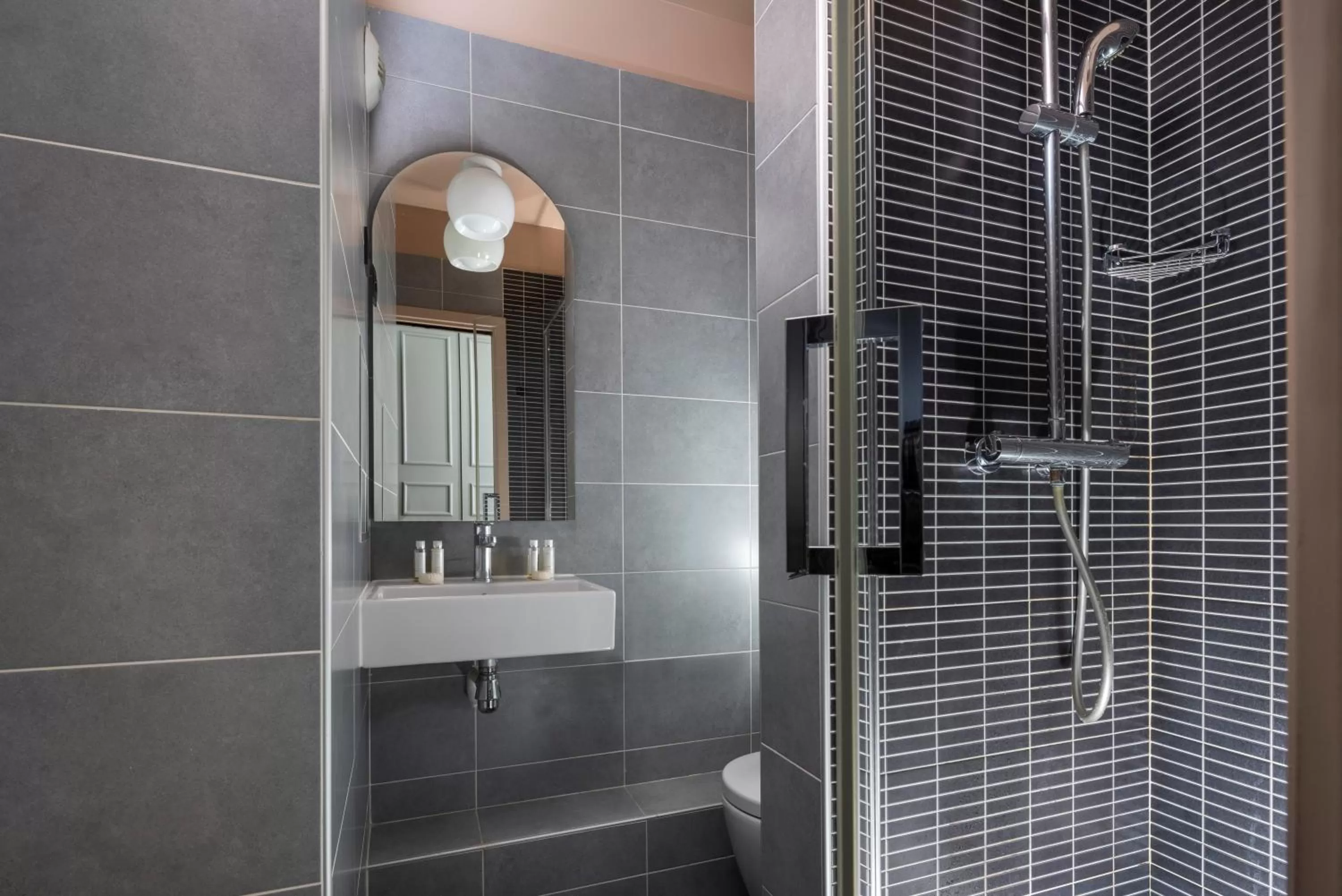 Bathroom in Hotel Bloum