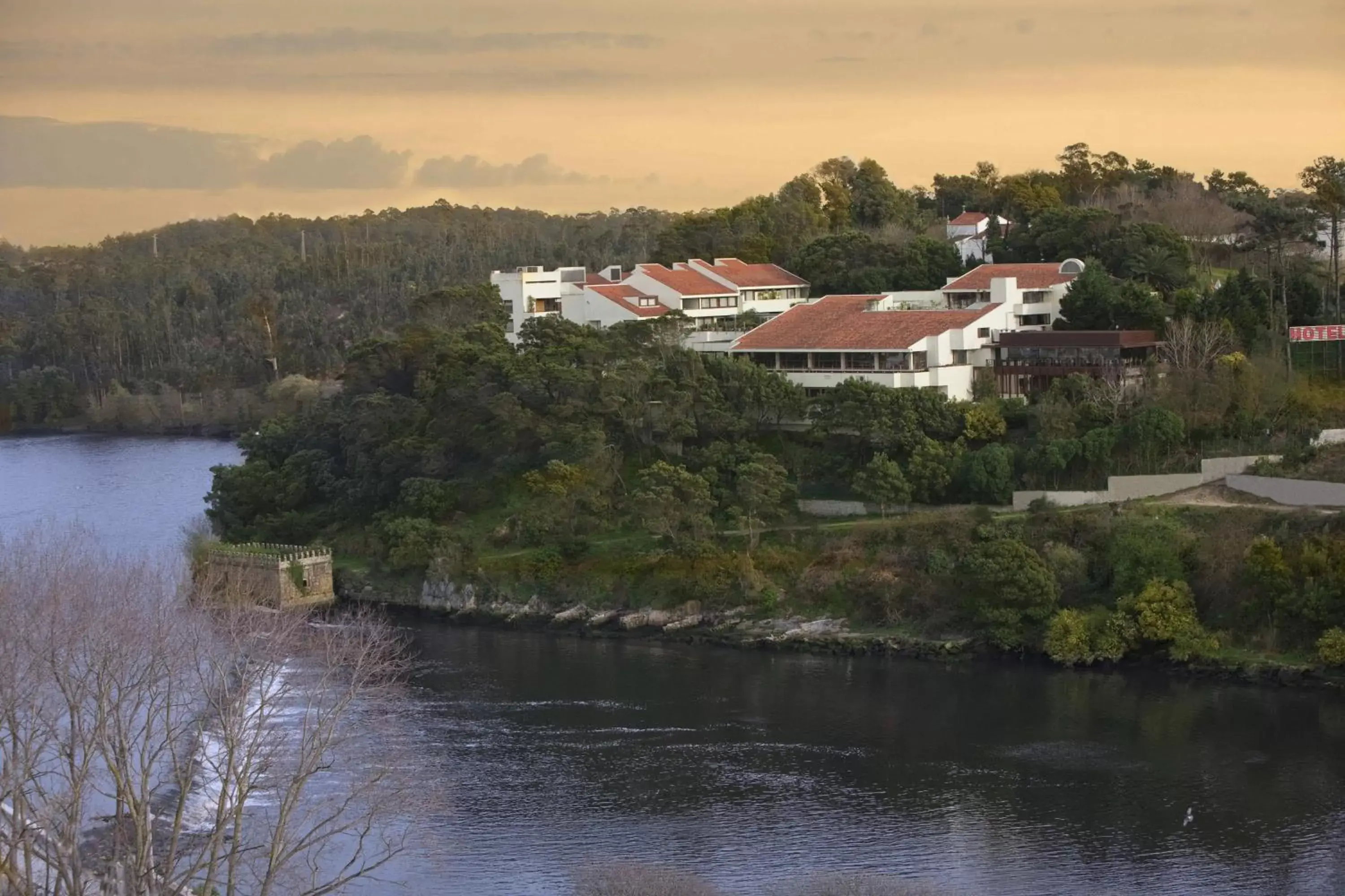 Facade/entrance, Bird's-eye View in Santana Hotel & SPA