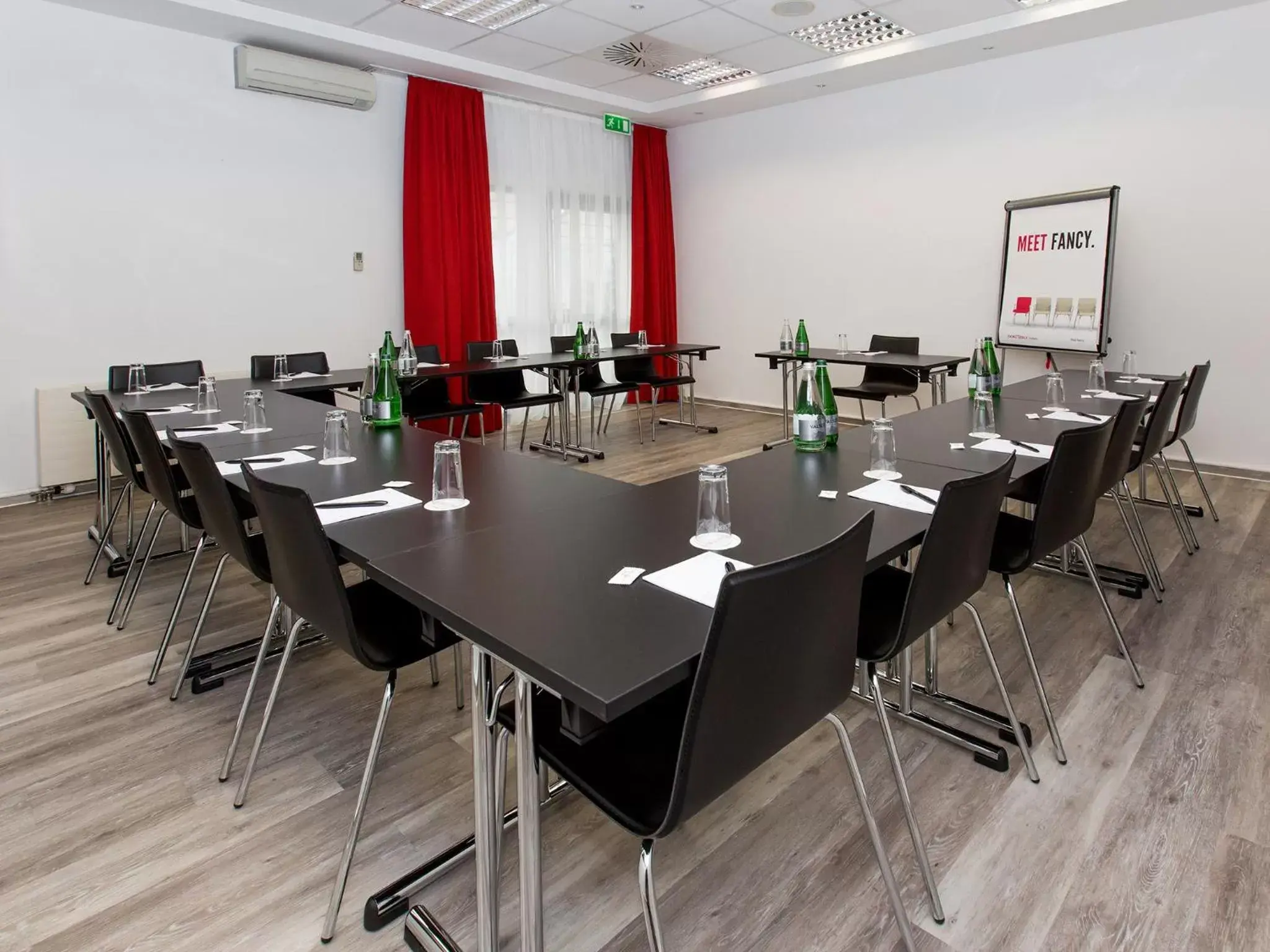 Meeting/conference room in DORMERO Hotel Zürich Airport