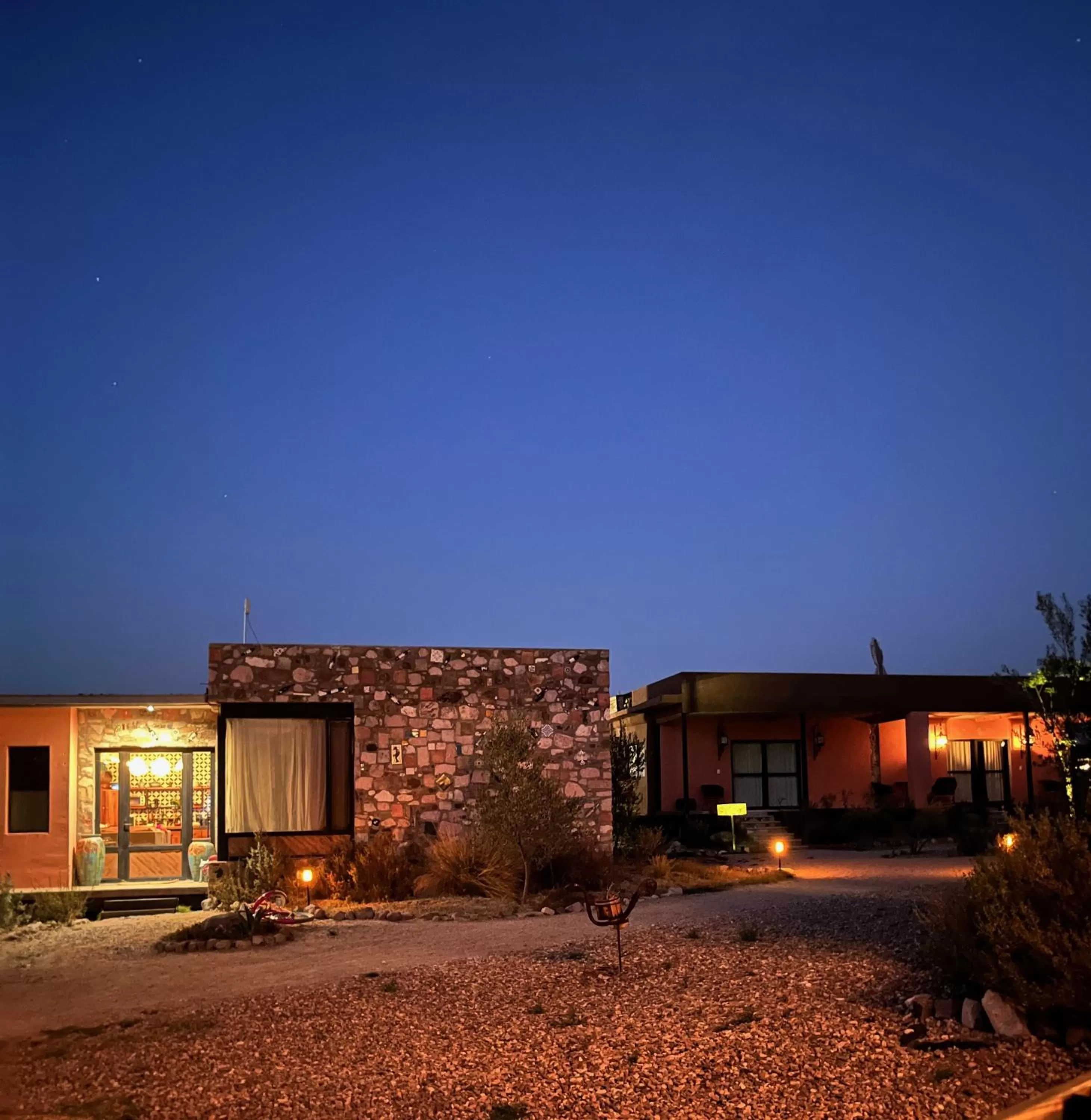 Property building in Casa Pavo Real en el Viñedo El Pavo Real del Campo