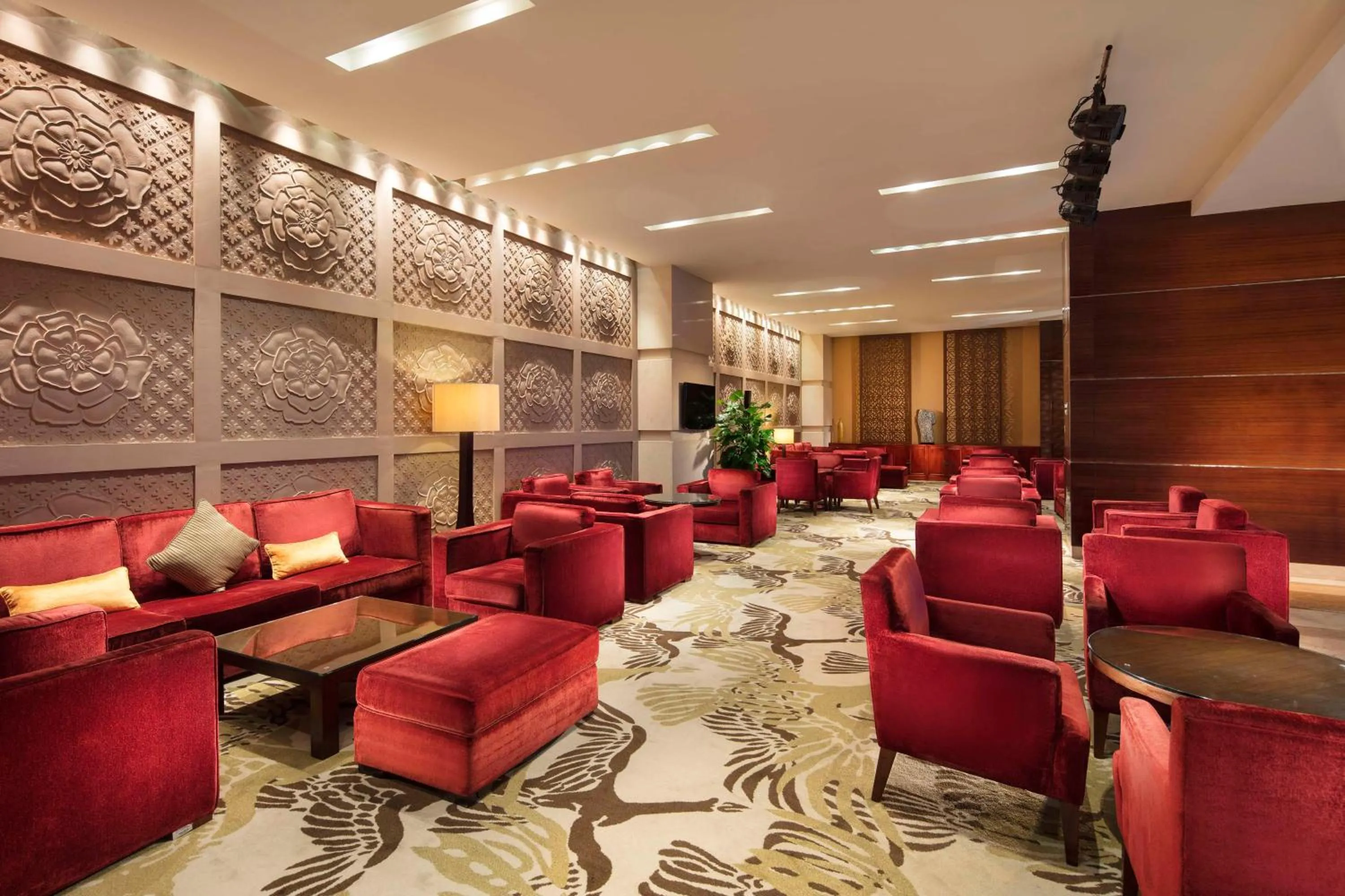 Lounge or bar in DoubleTree by Hilton Shenyang