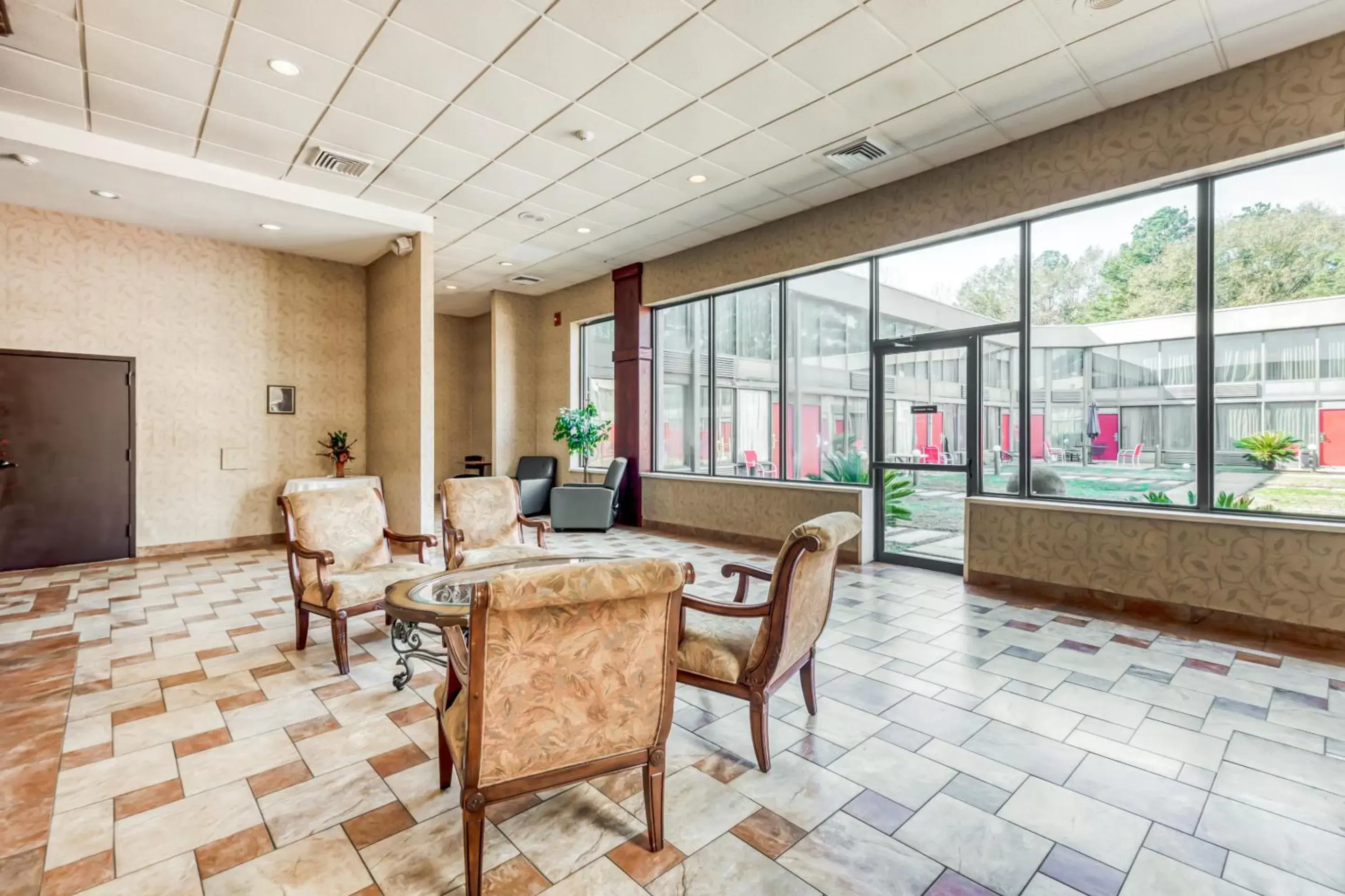 Lobby or reception in Capital O Nacogdoches - Hwy 59 & SW Stallings