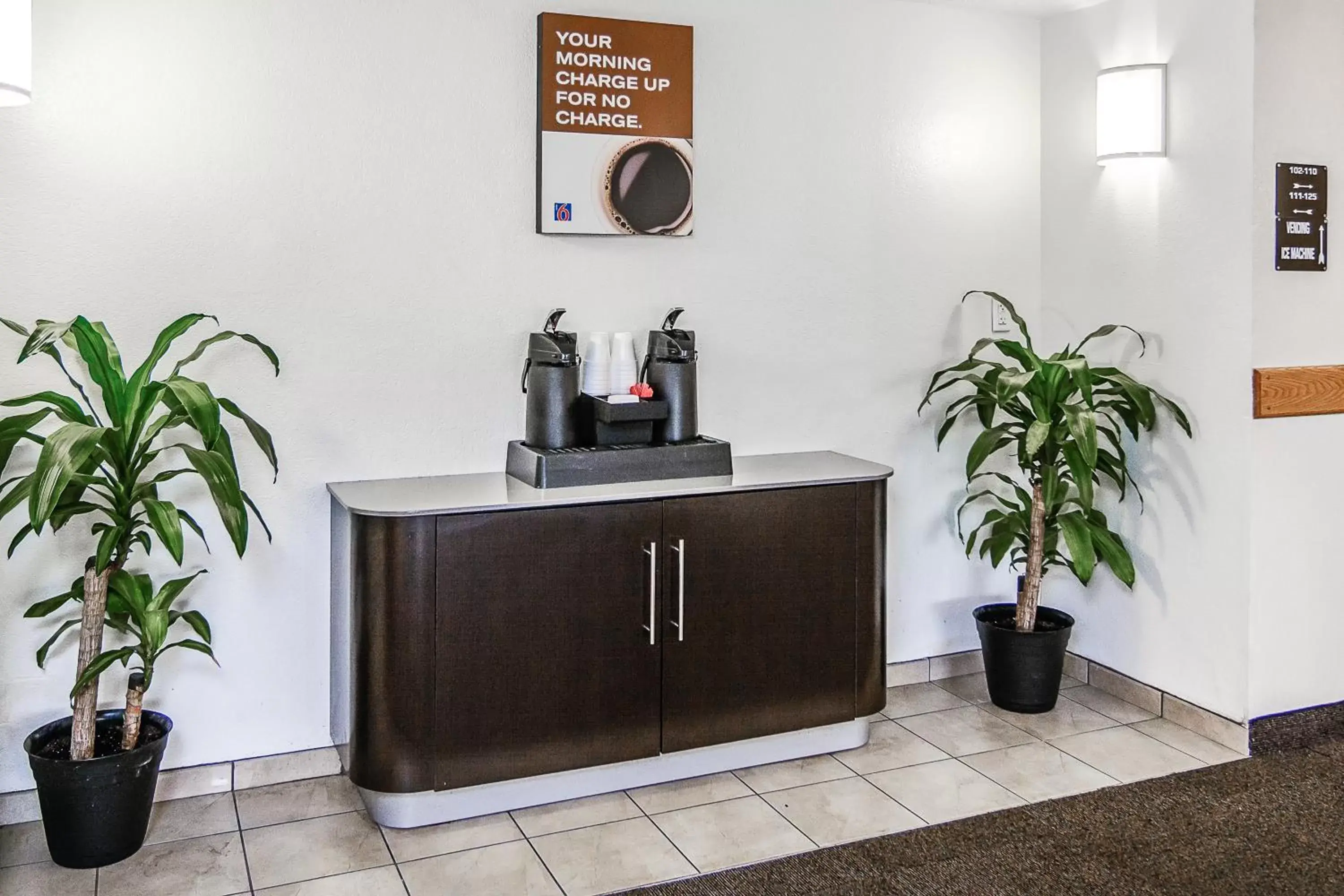 Lobby or reception, Lobby/Reception in Motel 6-Framingham, MA - Boston West