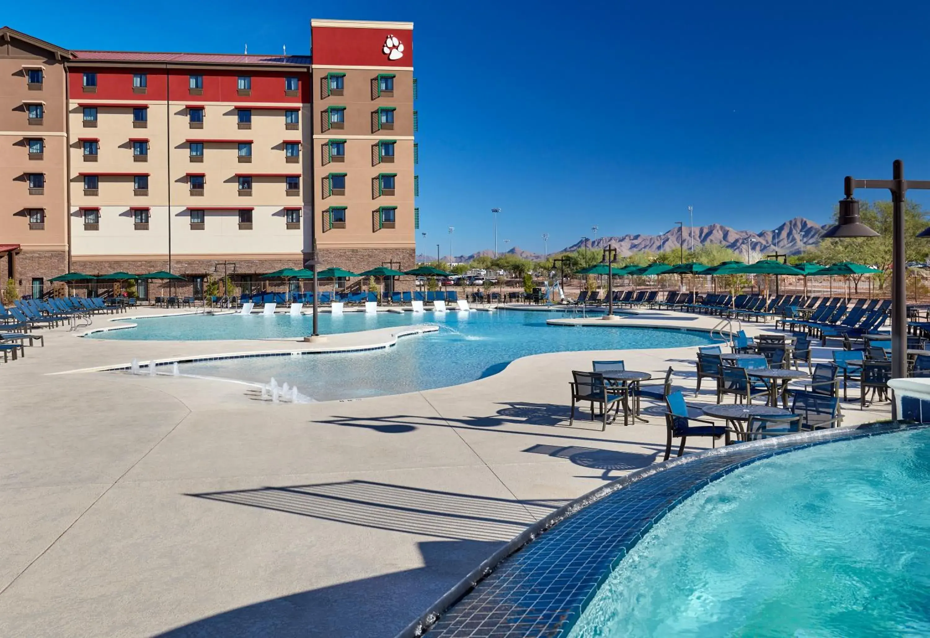 Property building, Swimming Pool in Great Wolf Lodge Scottsdale/Salt River