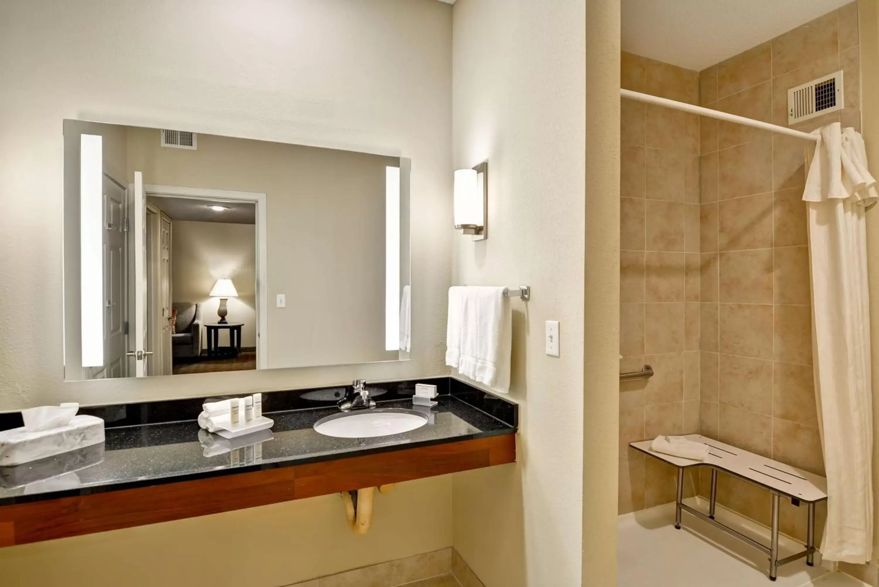 Bathroom in Homewood Suites by Hilton Kansas City/Overland Park