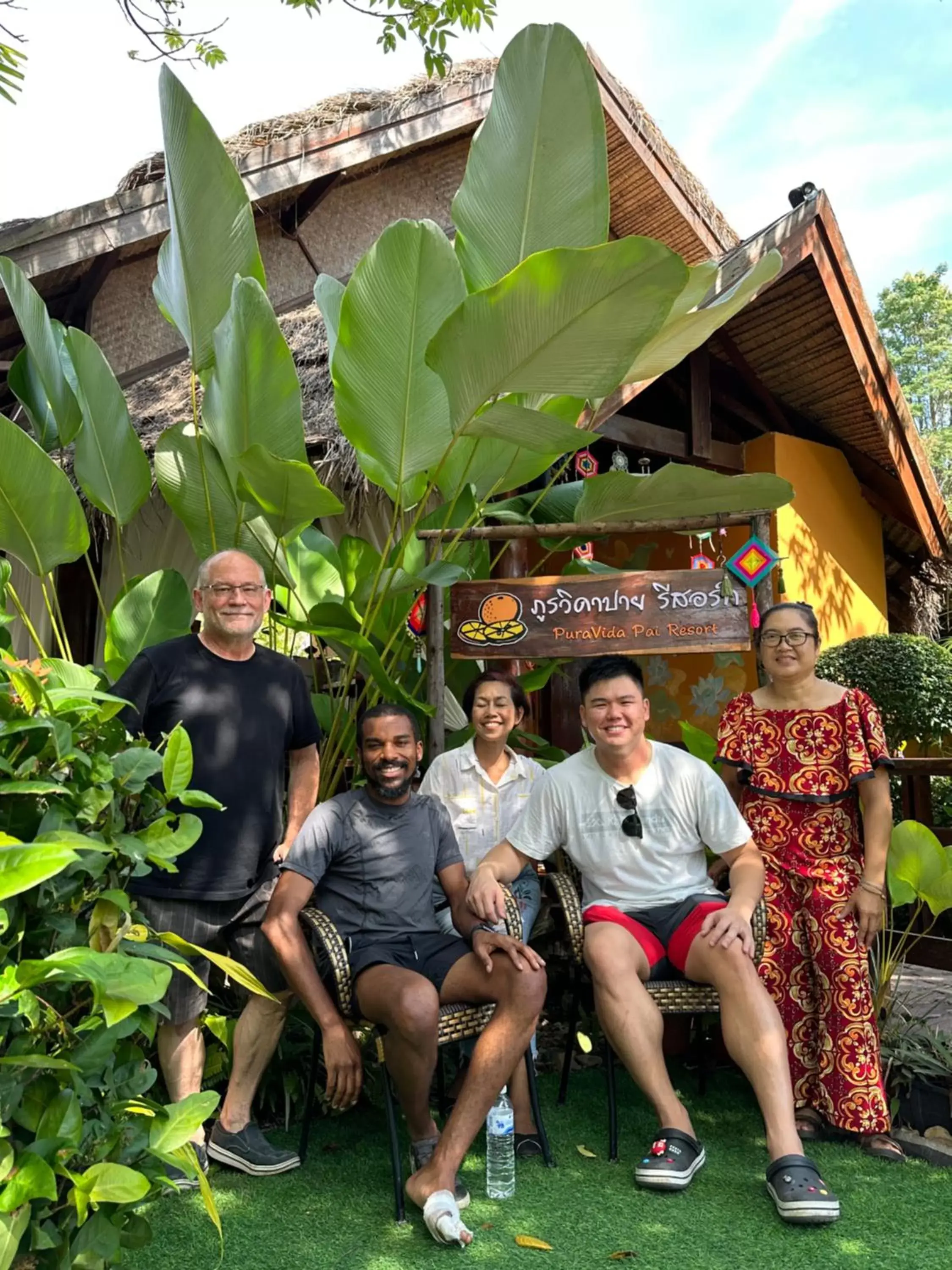 Guests in Pura Vida Pai Resort