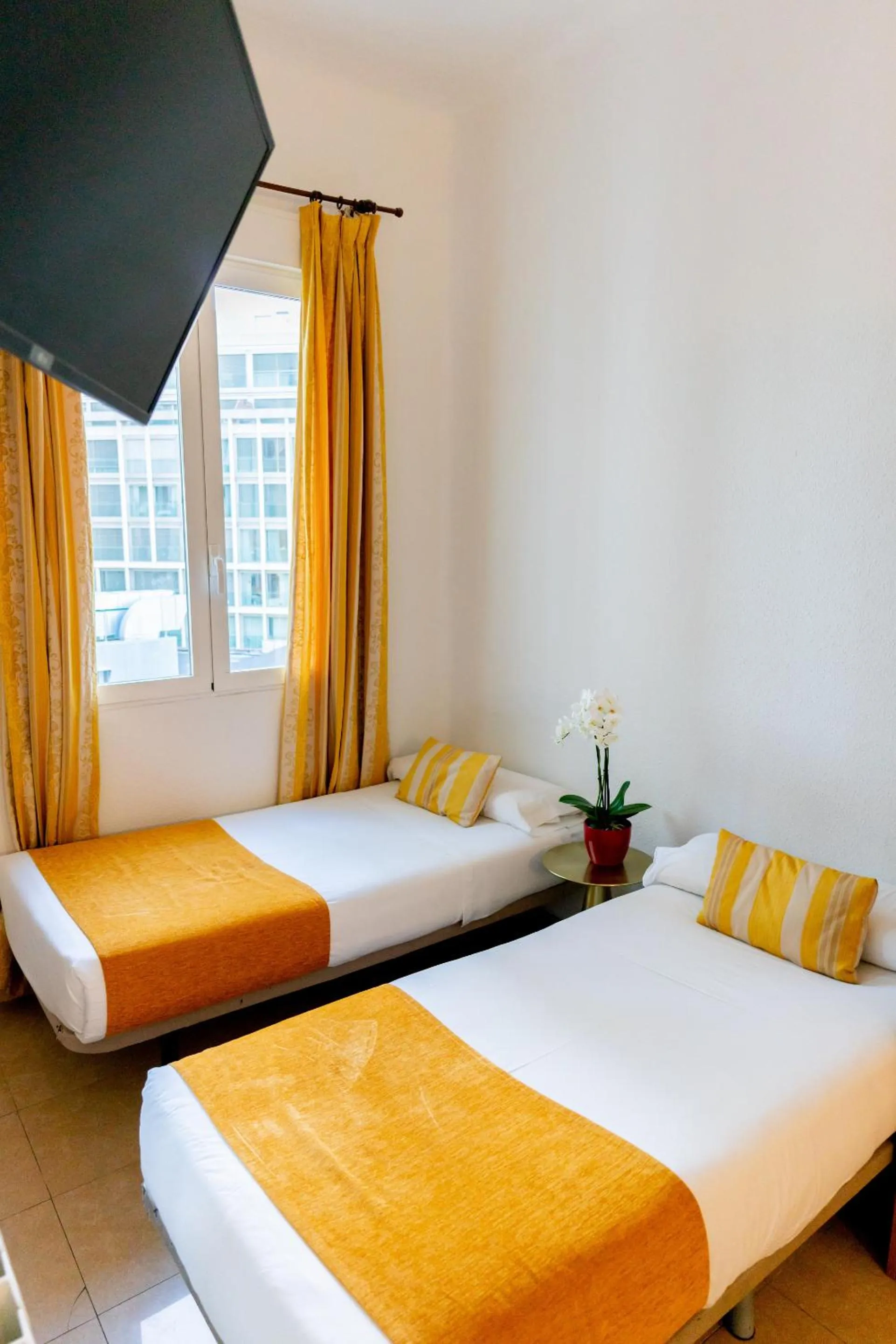 Bedroom, Bed in Hostal Josefina-Gran Vía