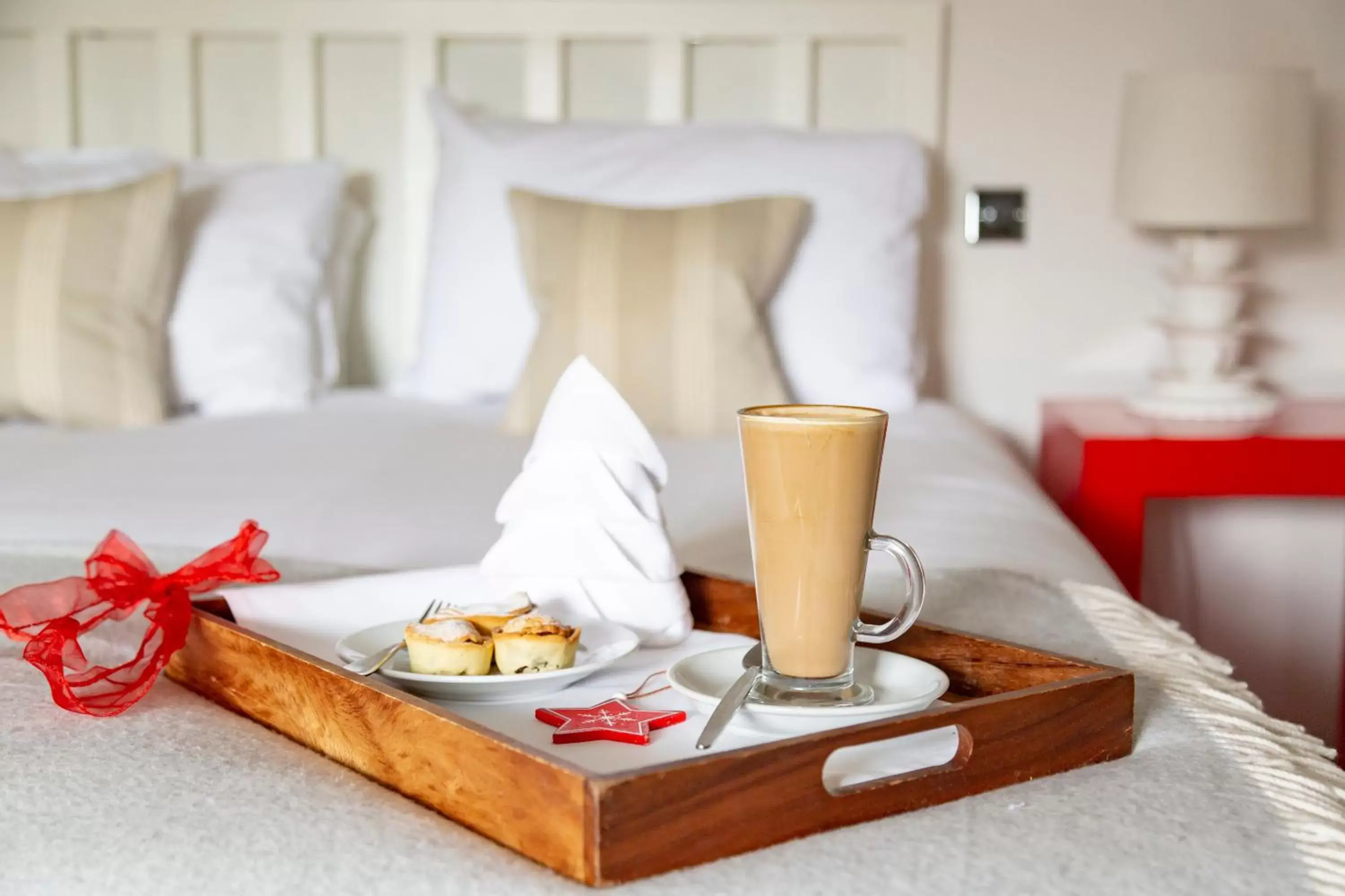 Breakfast, Bed in Crown Hotel