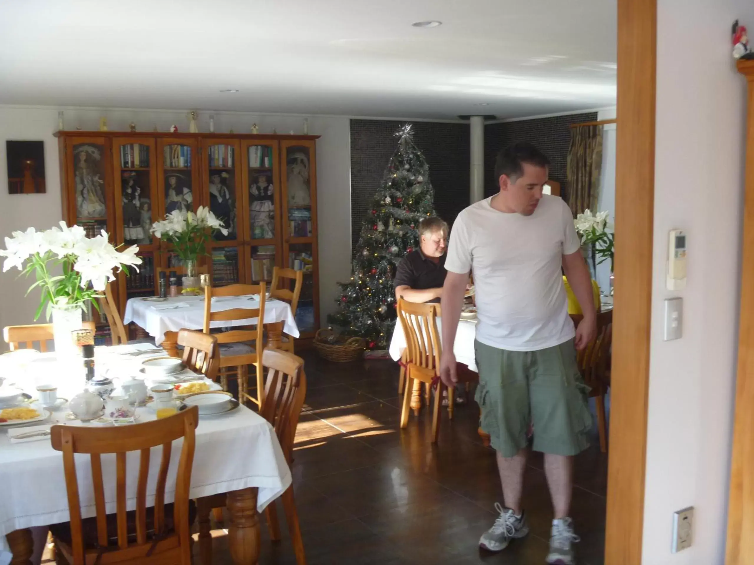 Dining area, Restaurant/Places to Eat in At Parkland Place B&B