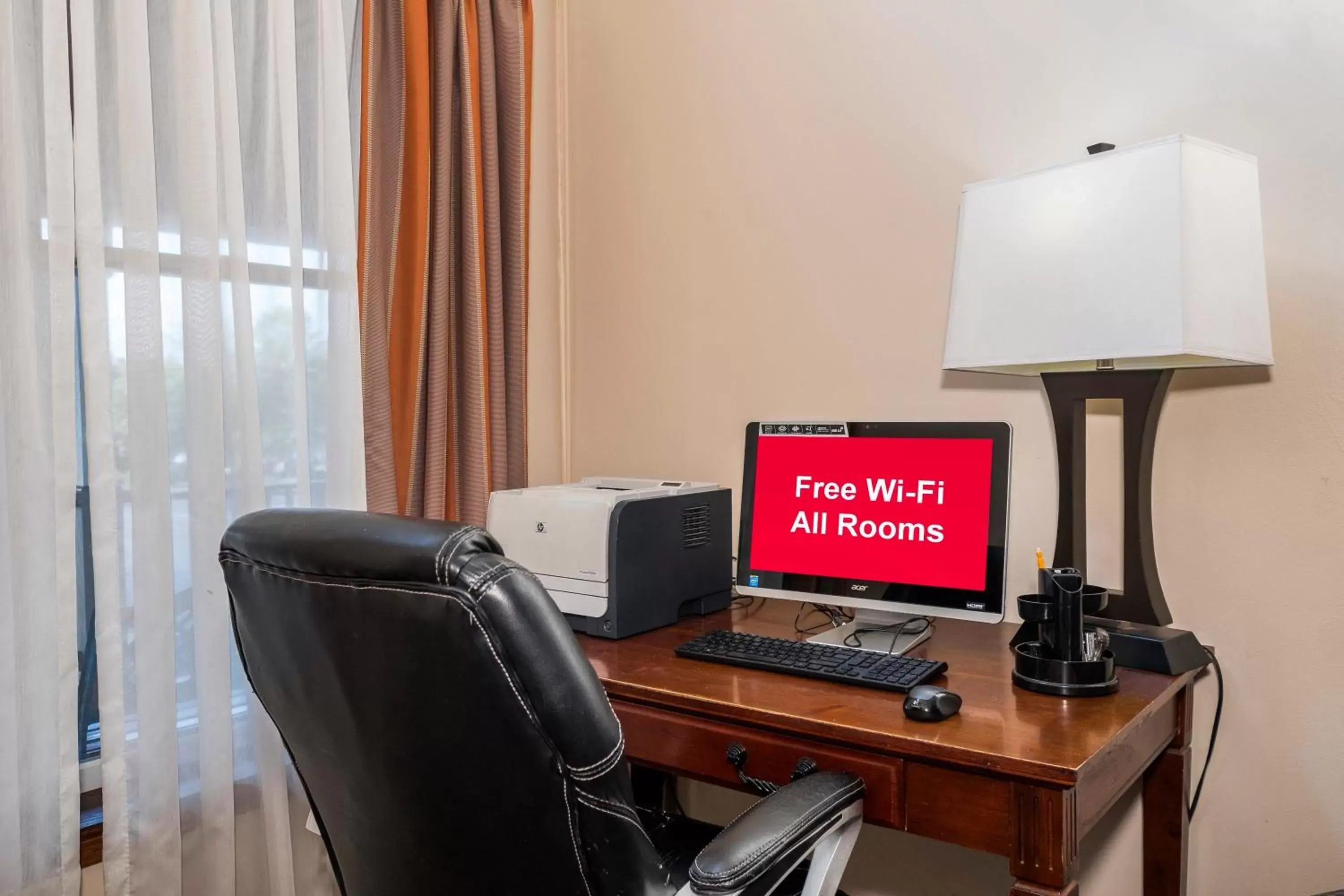 Business facilities in Red Roof Inn & Suites Stafford