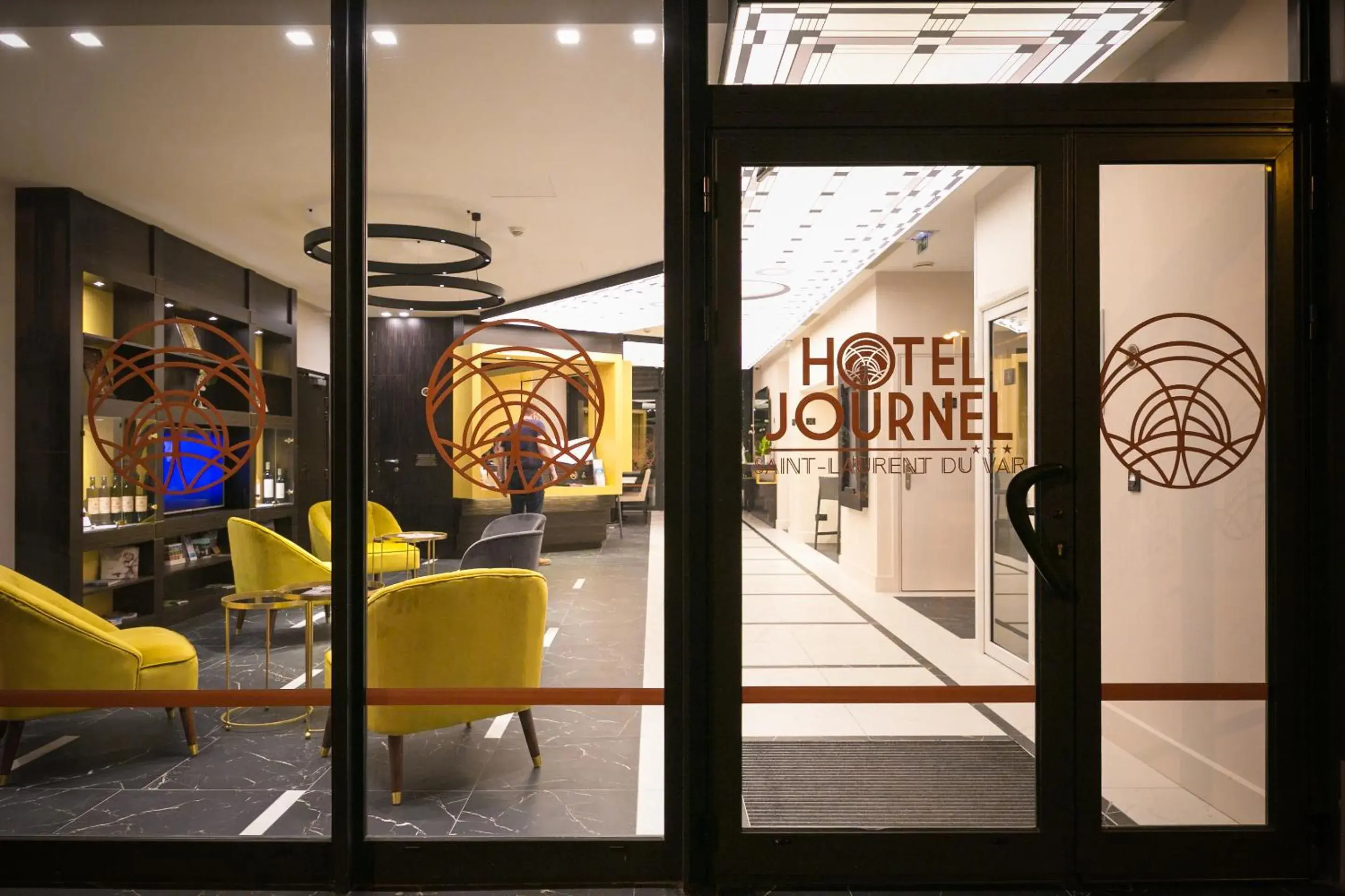 Lobby or reception in Best Western Hotel Journel Saint-Laurent-du-Var