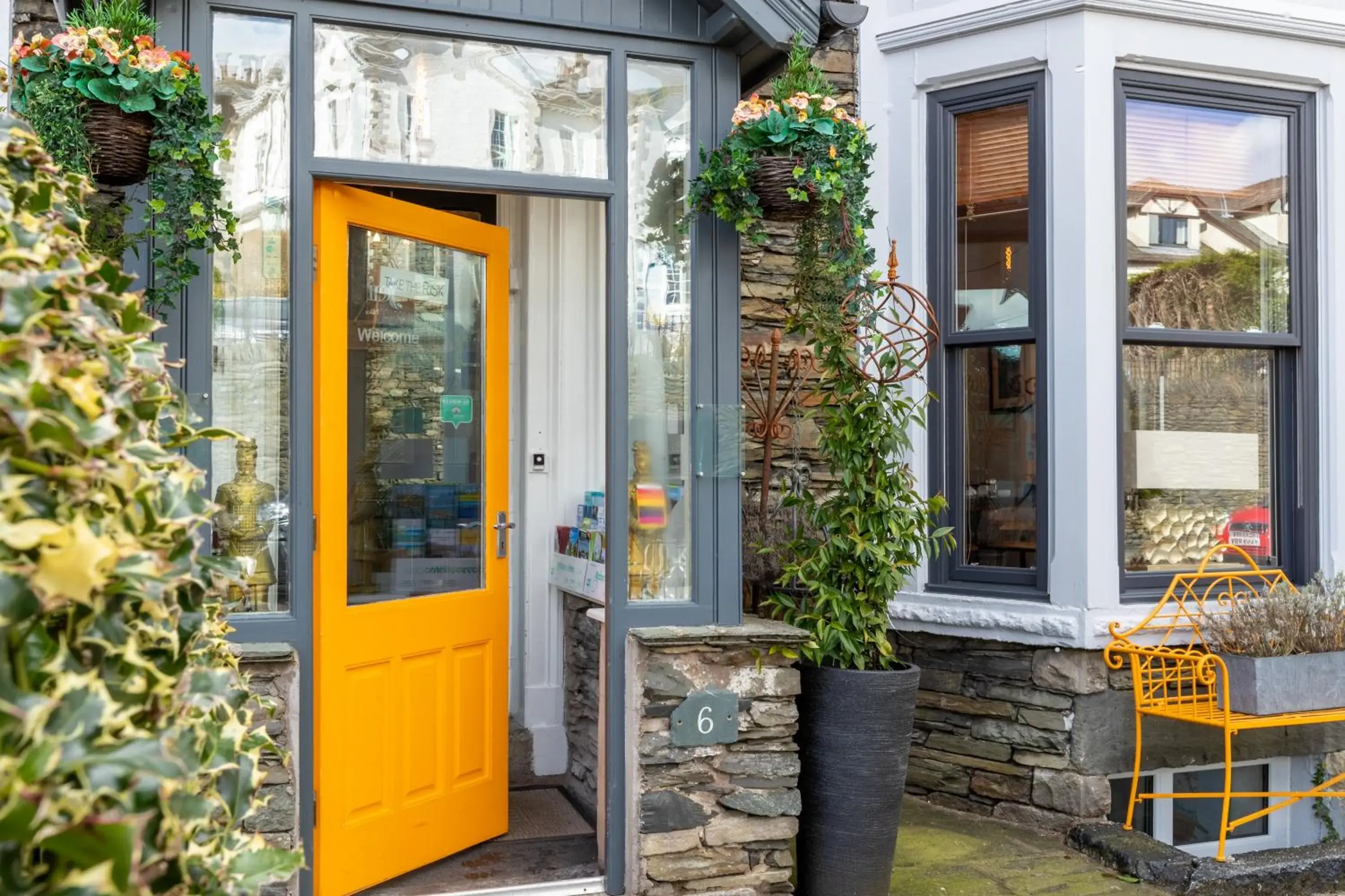 Facade/entrance in Holly Lodge Guest House with FREE off site health club