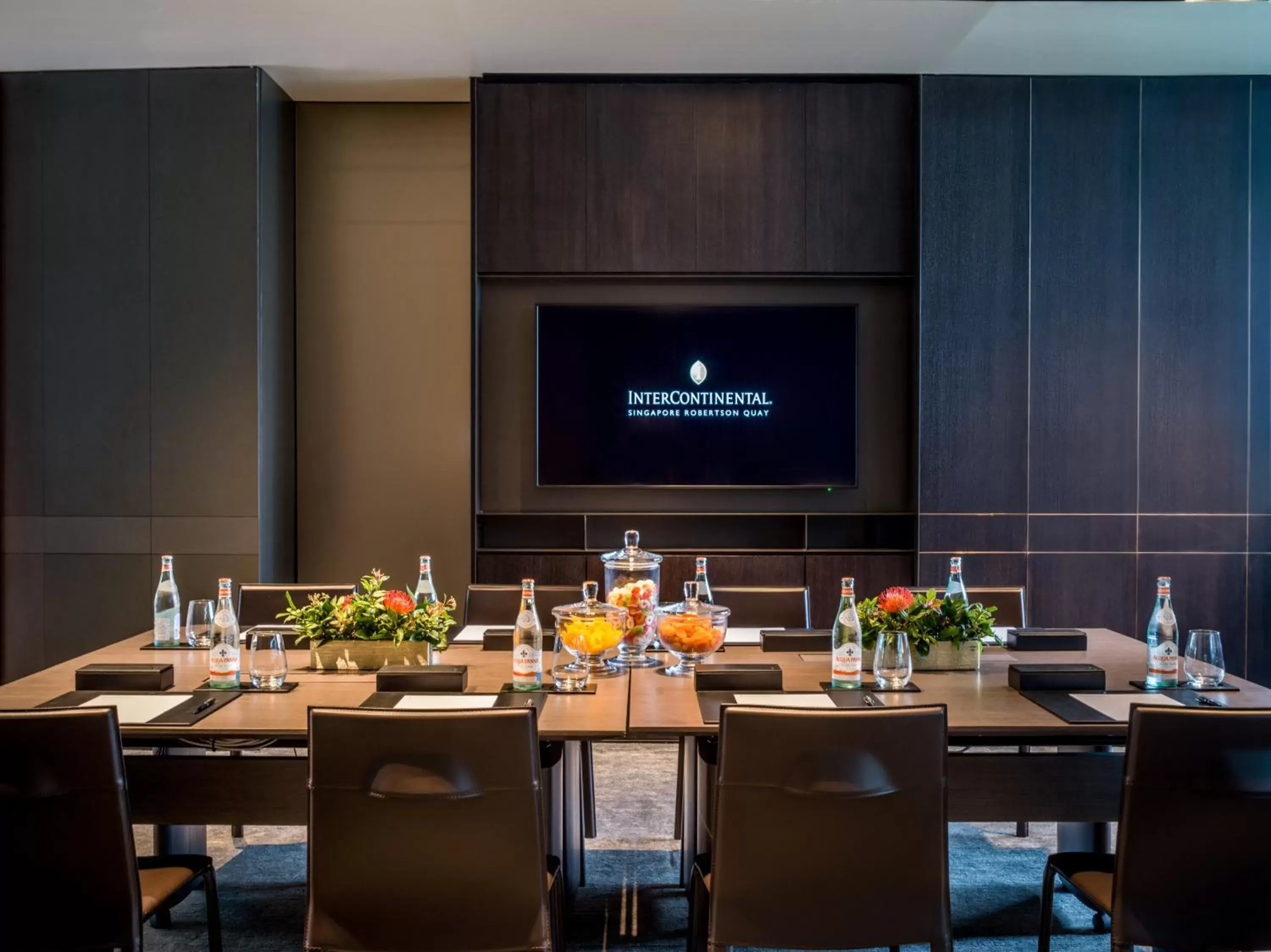 Meeting/conference room, Restaurant/Places to Eat in InterContinental Singapore Robertson Quay, an IHG Hotel